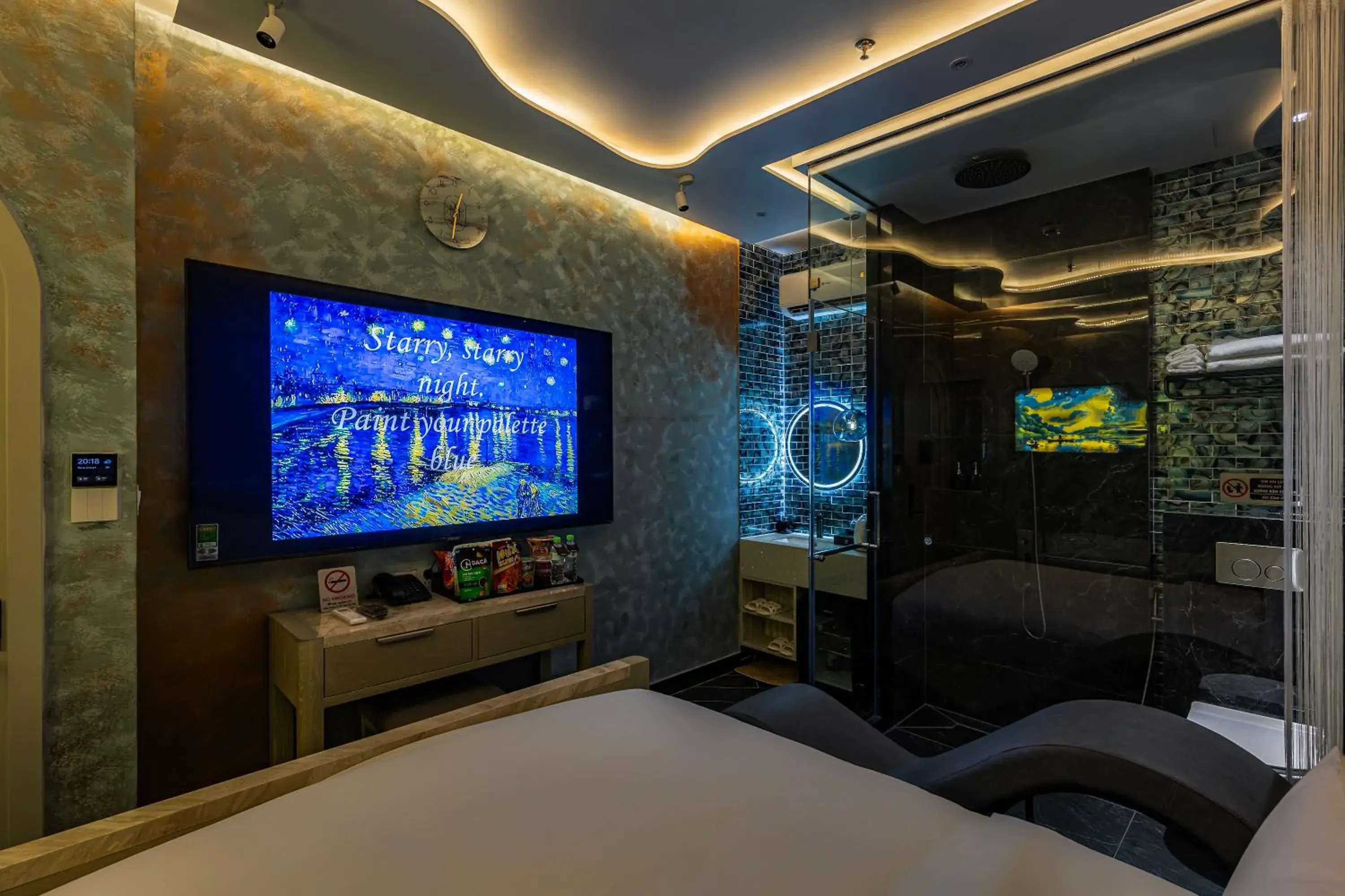 TV and multimedia, Bed in Pynt Hotel 2 TV and multimedia, Bed in Pynt Hotel 2