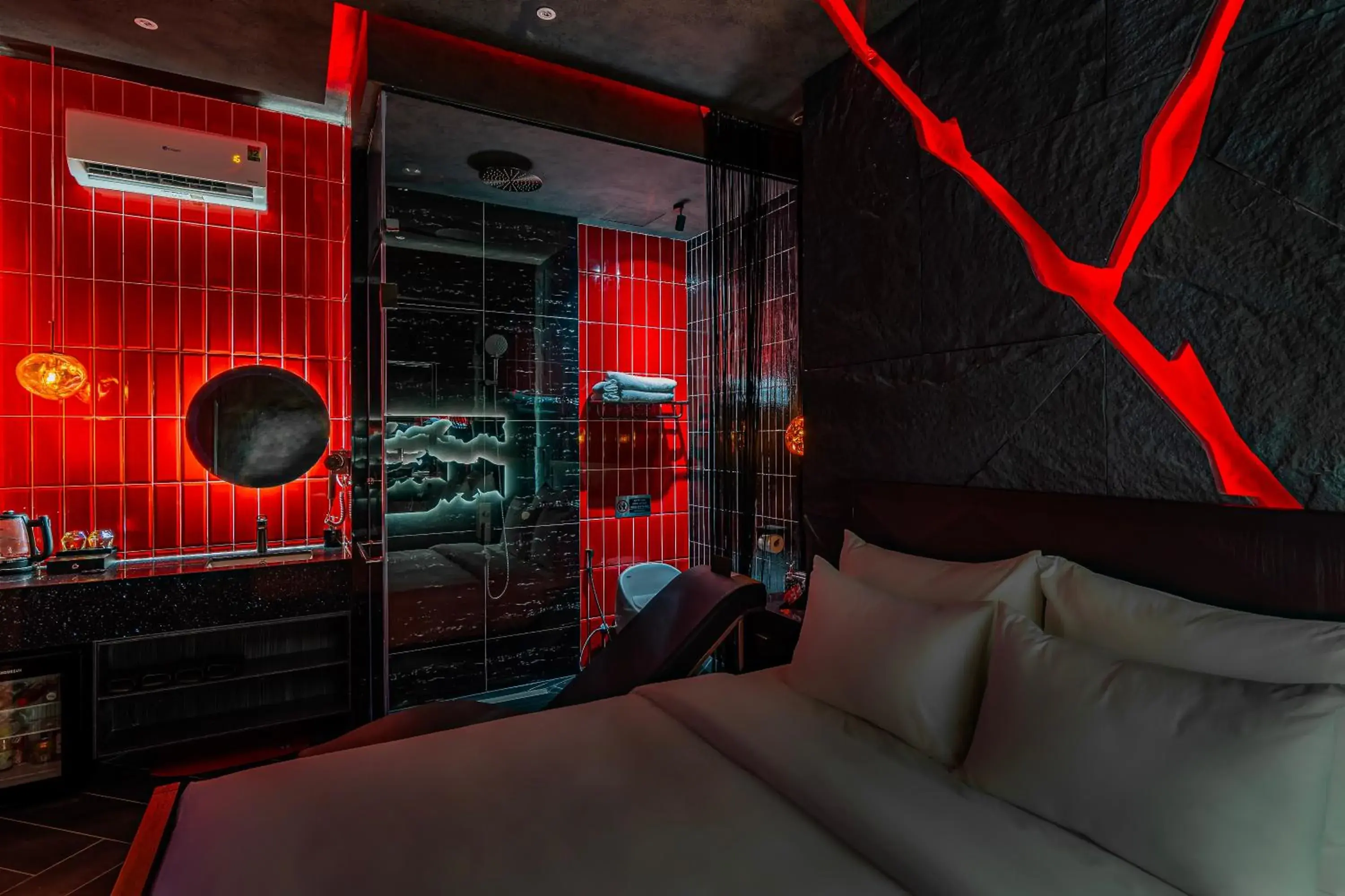 Shower in Pynt Hotel 2 Shower in Pynt Hotel 2