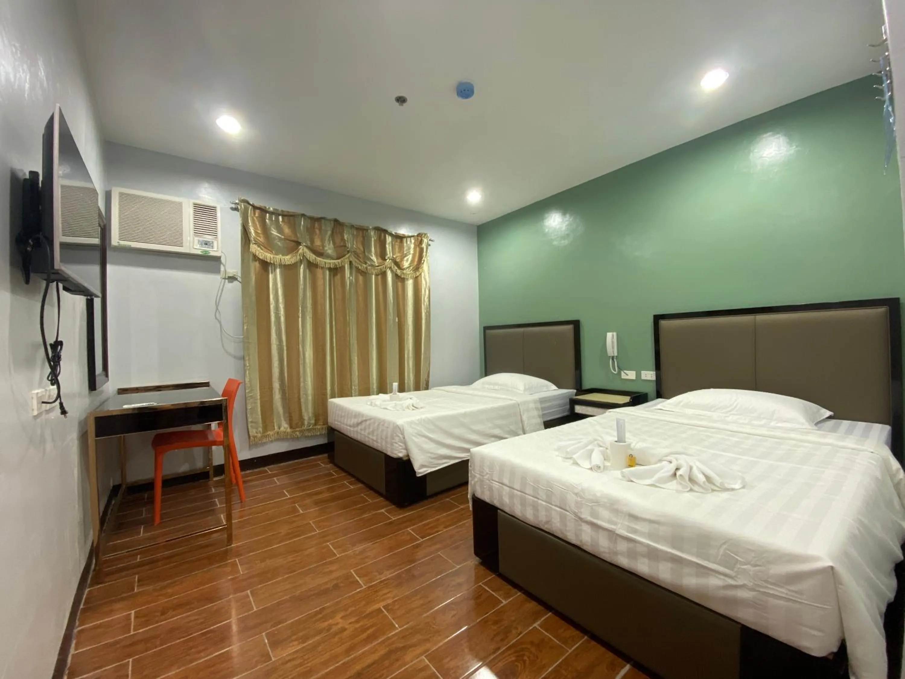 Bedroom, Bed in Asia Jem Hotel - BAYAWAN