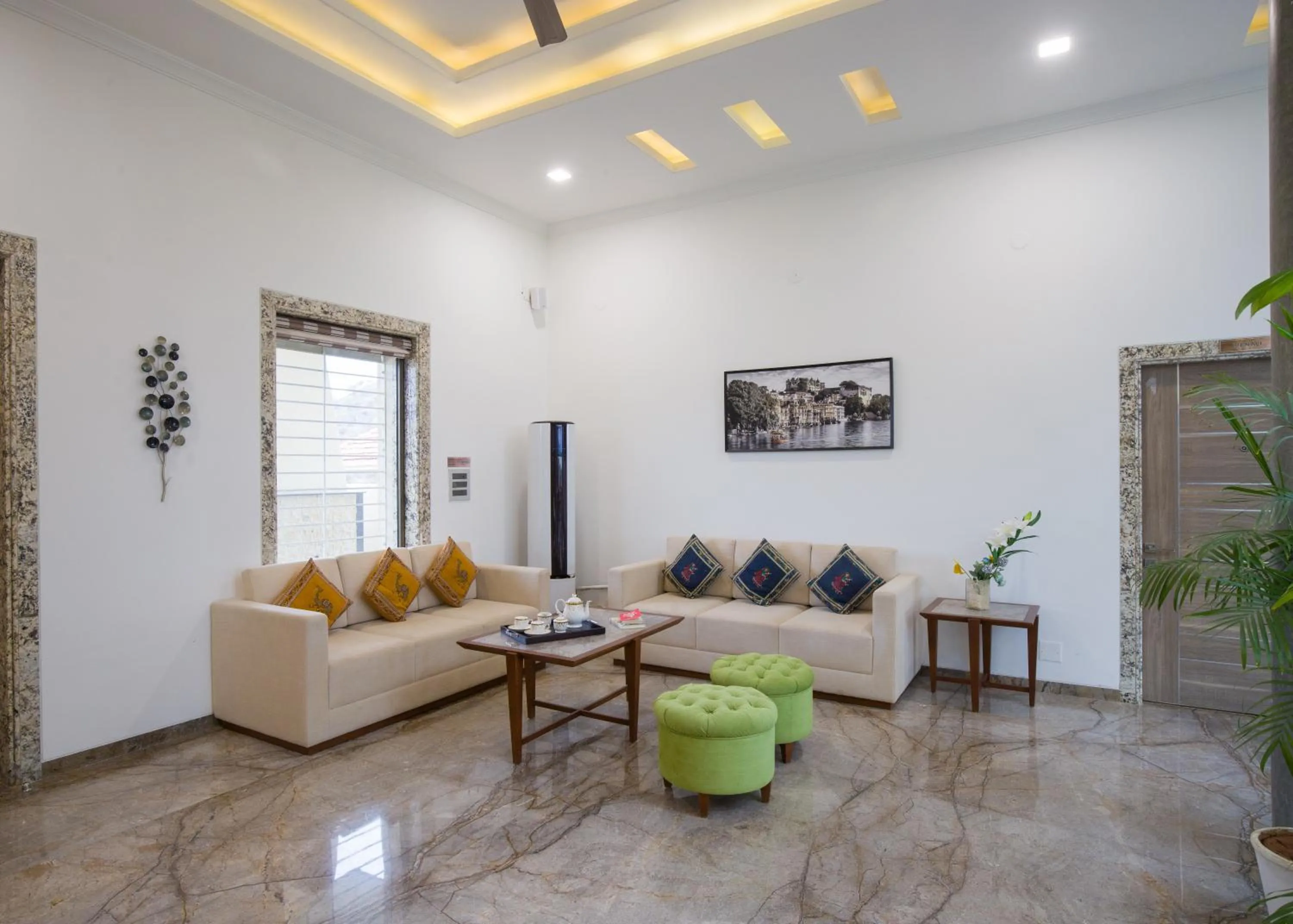 Living room in ELIVAAS Shourya Celesta Luxe 3BHK Villa with Pvt Pool, Udaipur