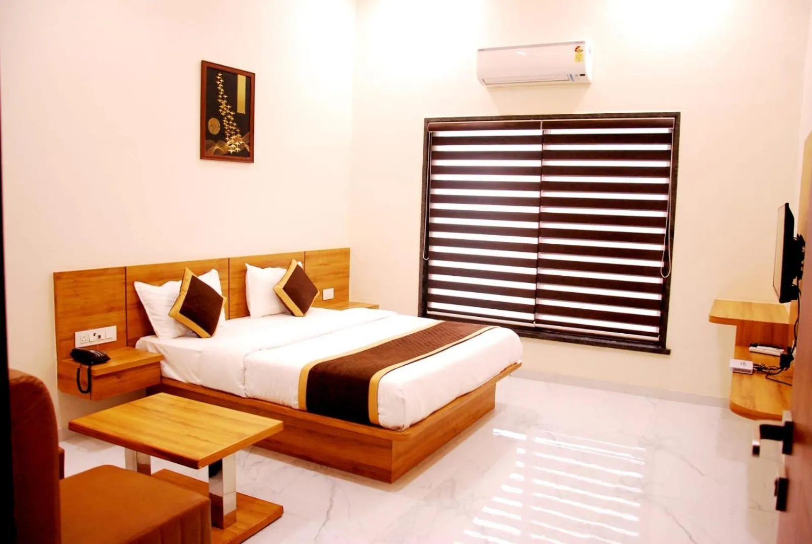 Photo of the whole room, Bed in Hotel Wing Orbit