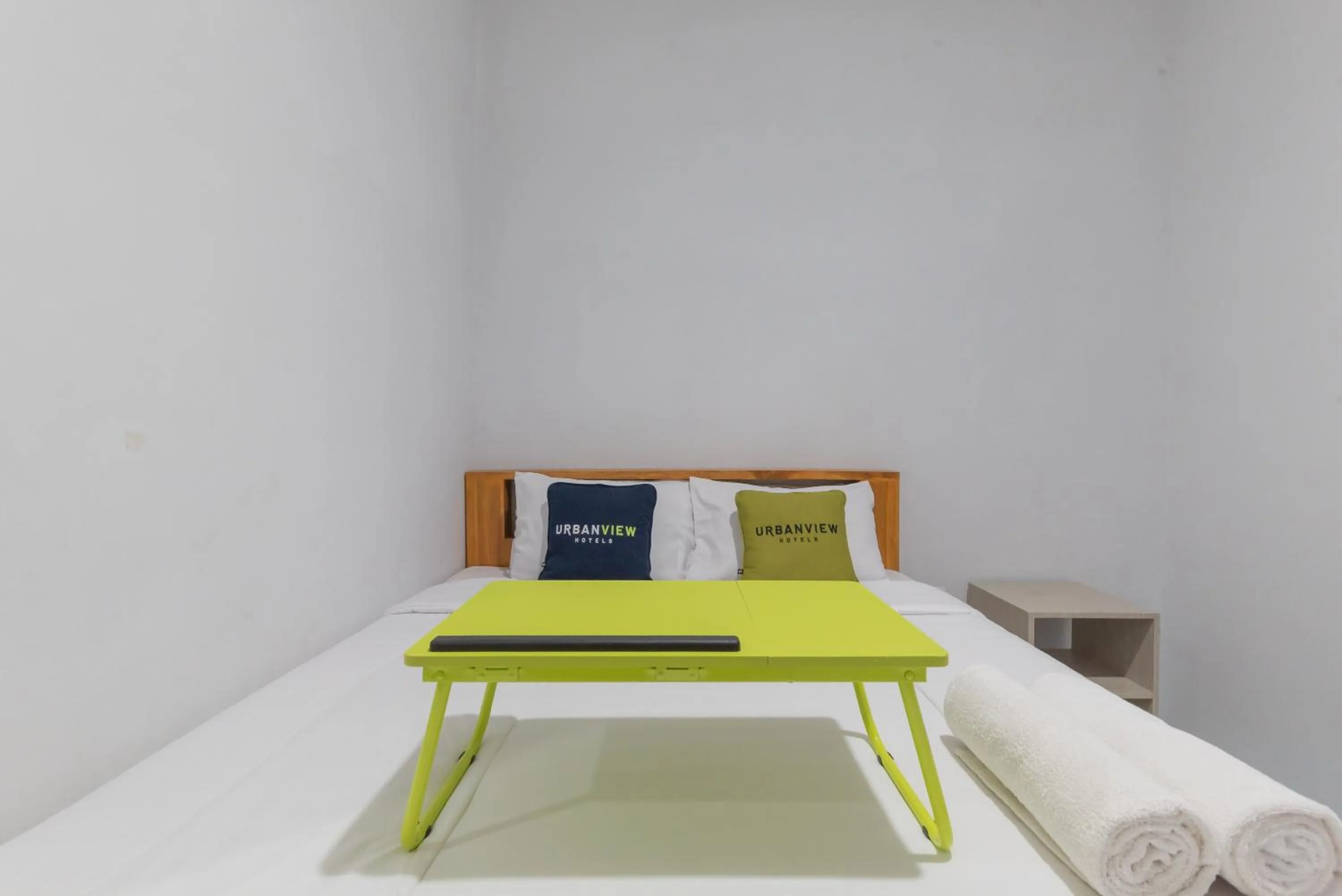 Bedroom, Bed in UrbanView Hotel 3m Syariah