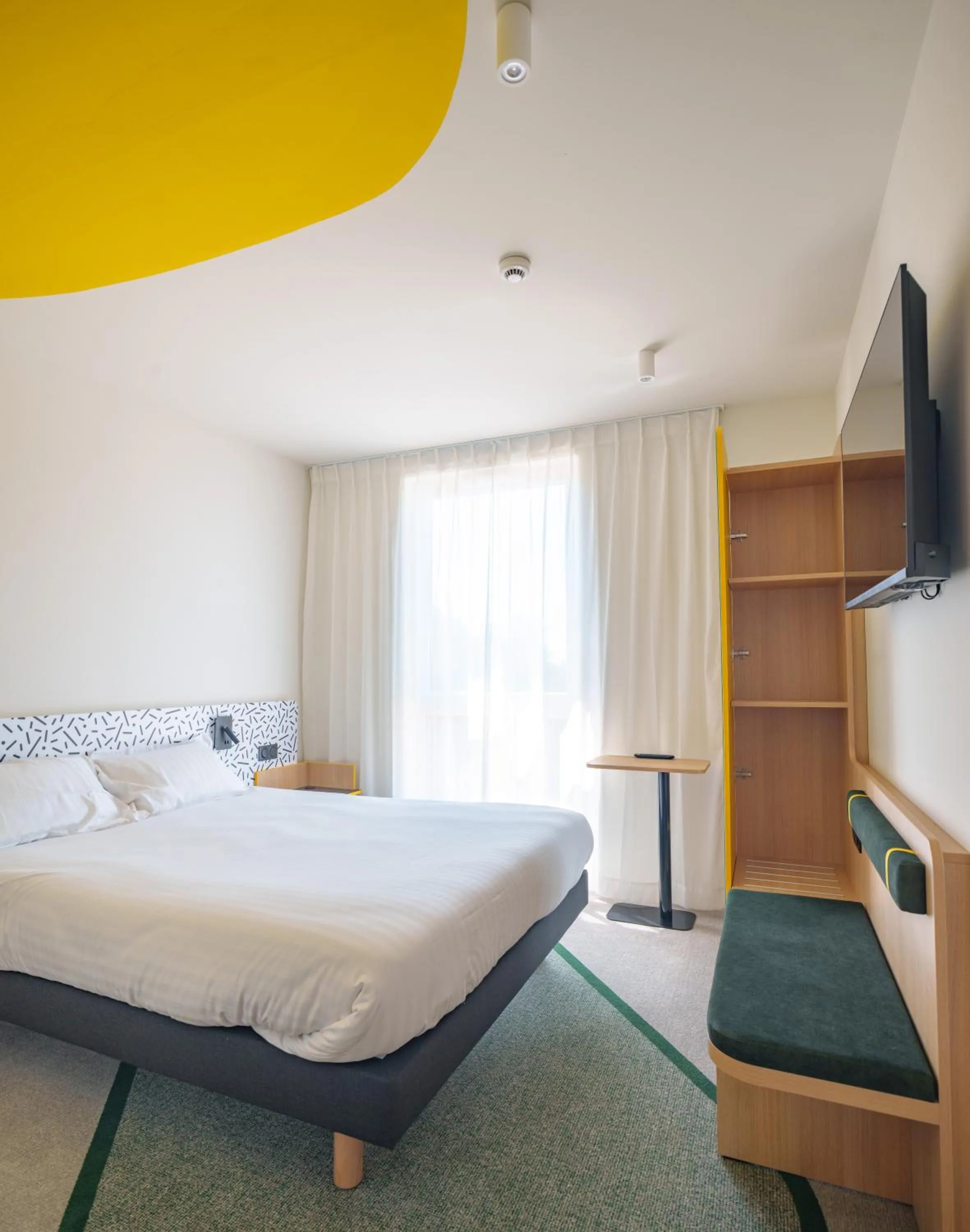 TV and multimedia, Bed in Hôtel AKENA Strasbourg - Hoerdt