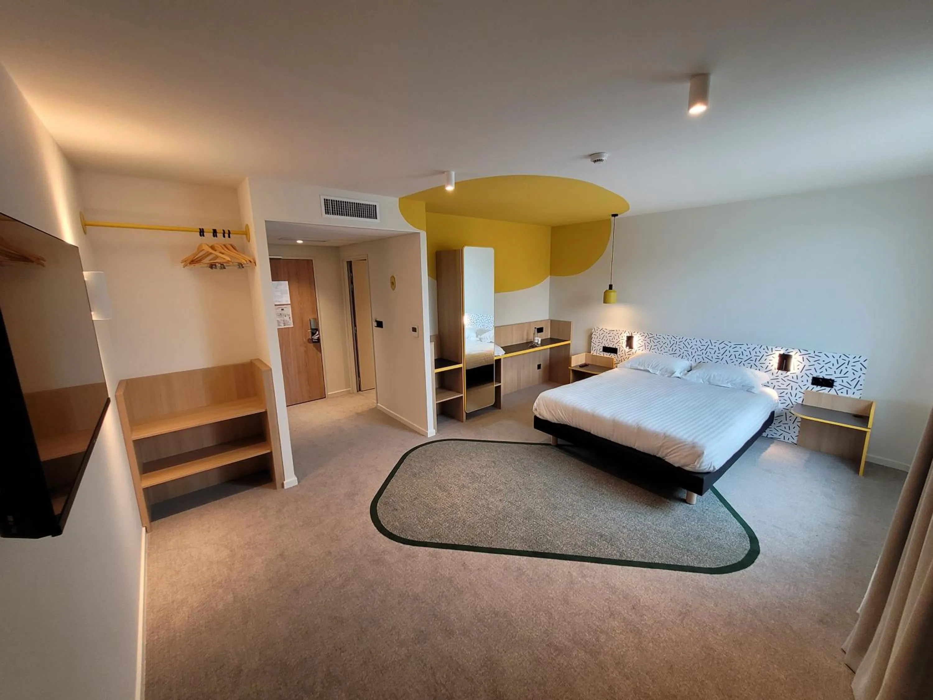 Bed in Hôtel AKENA Strasbourg - Hoerdt