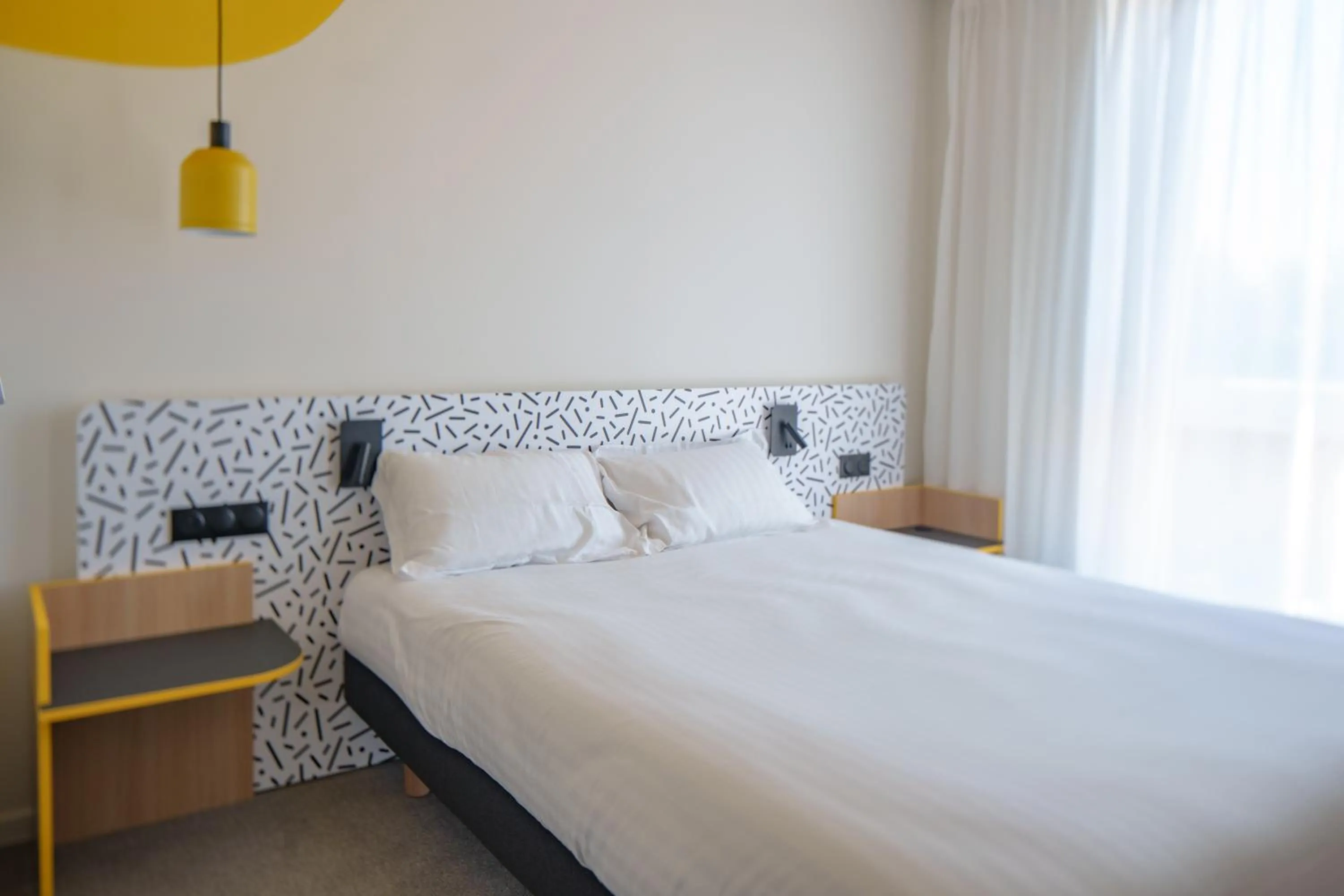 Bed in Hôtel AKENA Strasbourg - Hoerdt