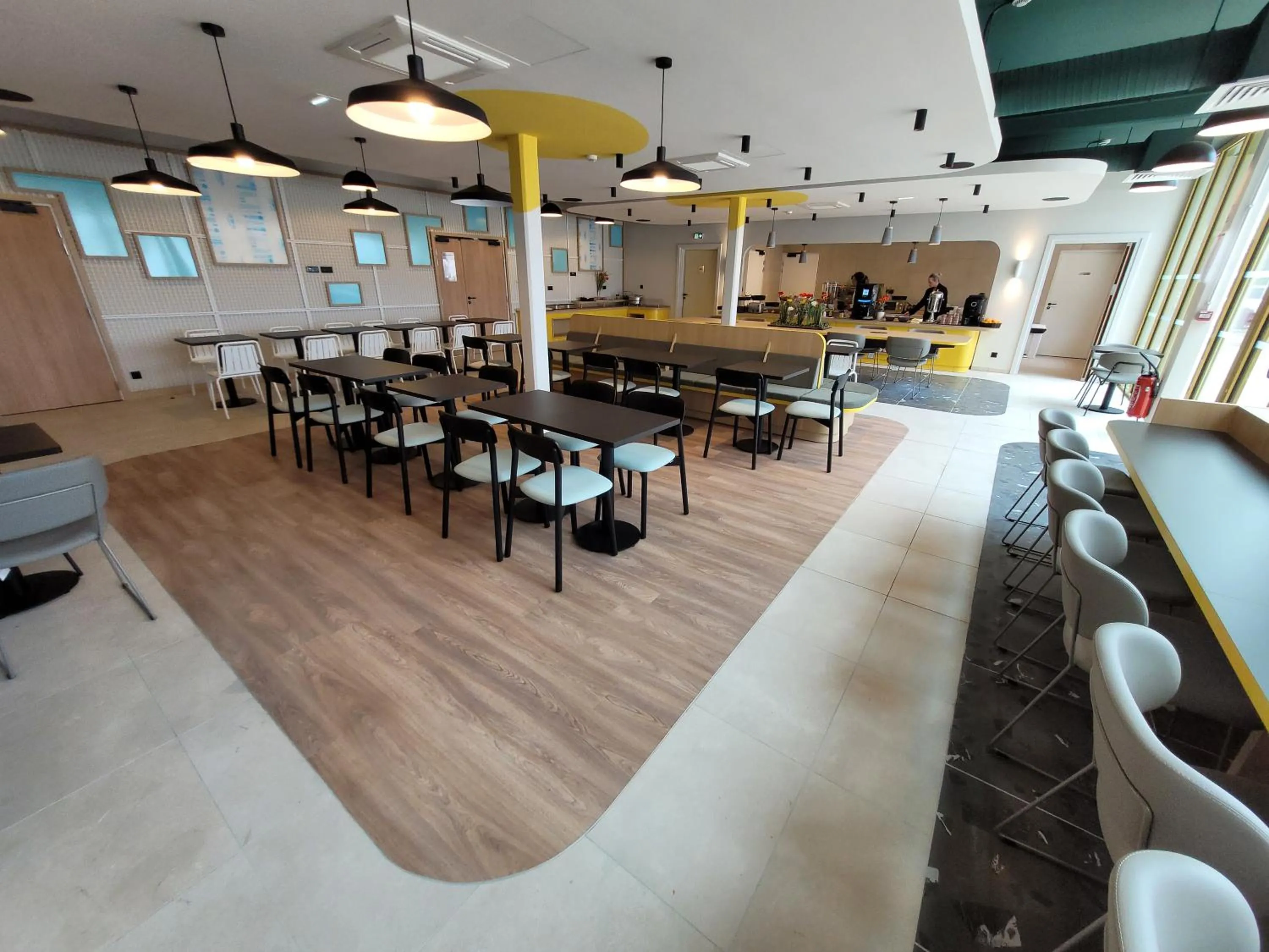 Food and drinks in Hôtel AKENA Strasbourg - Hoerdt