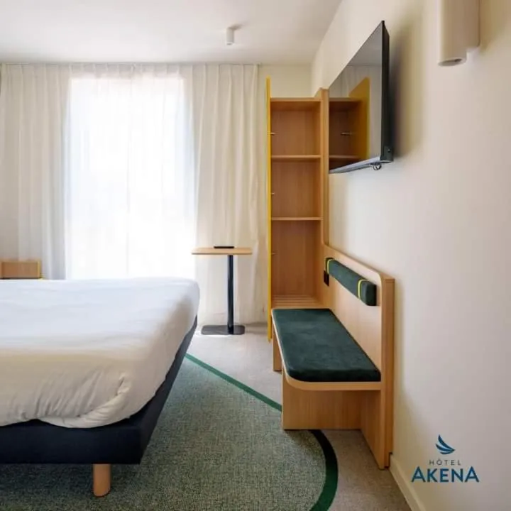 Photo of the whole room, Bed in Hôtel AKENA Strasbourg - Hoerdt
