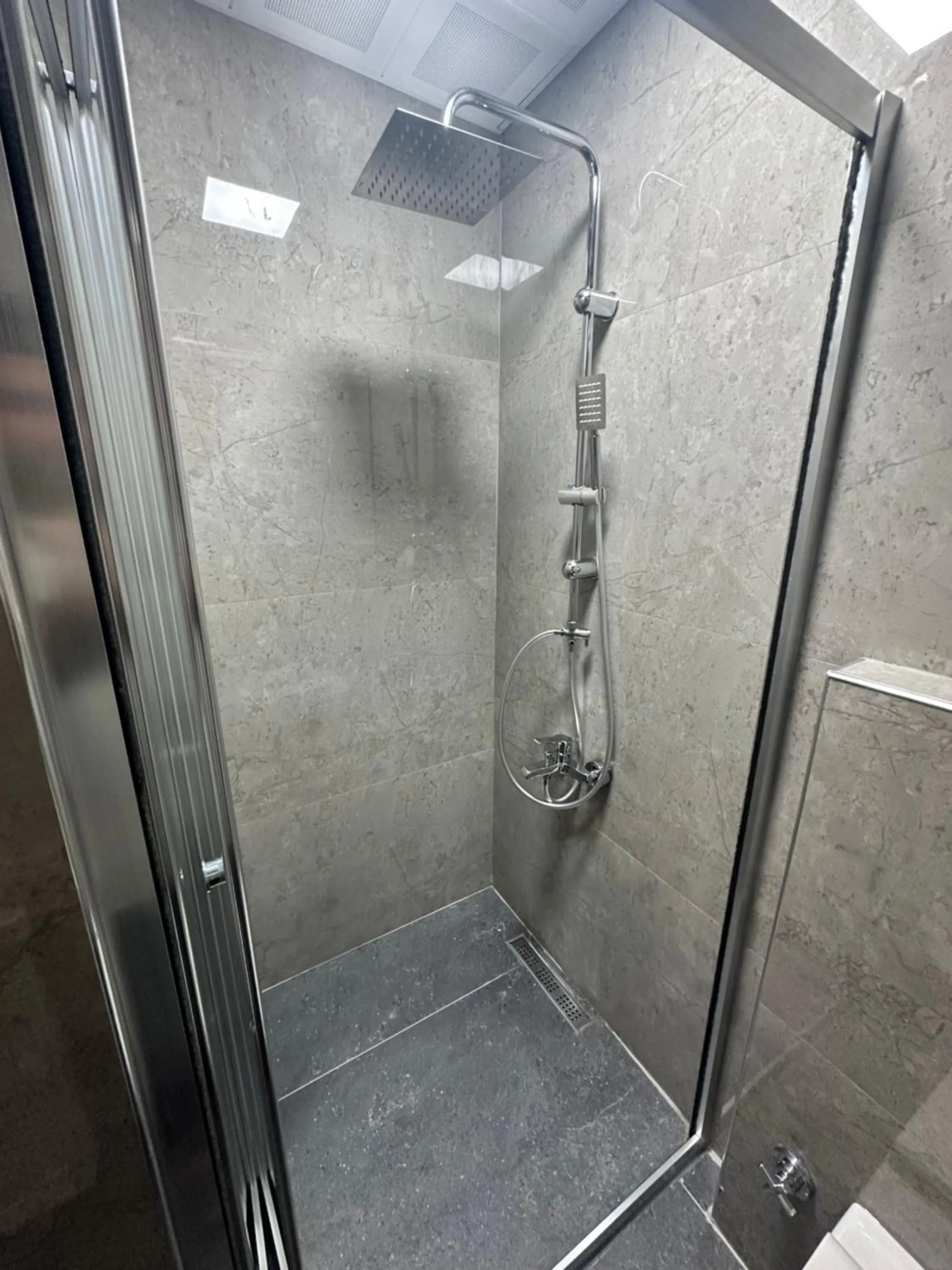 Shower in Davidson Boutique Hotel