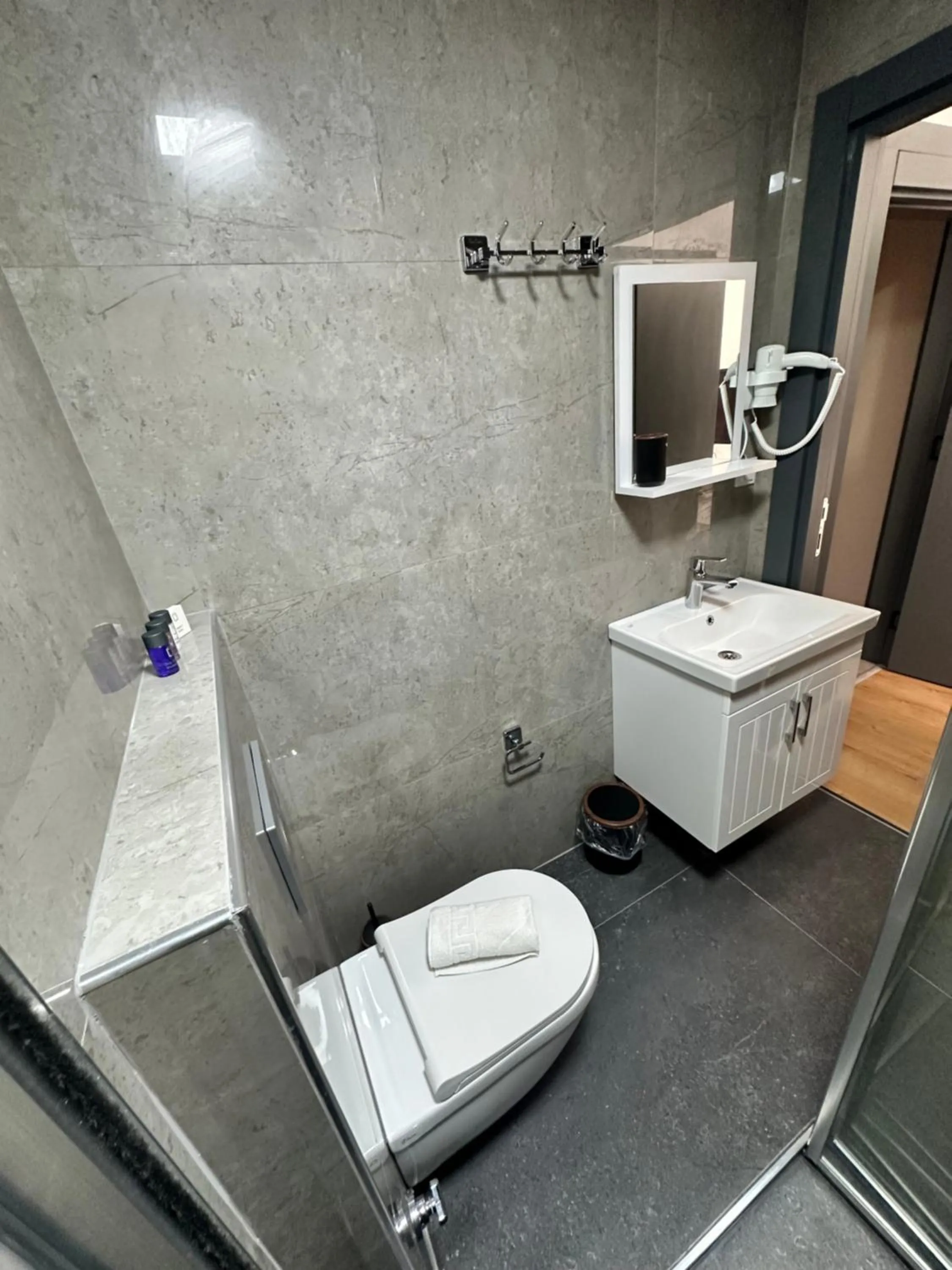 Toilet in Davidson Boutique Hotel