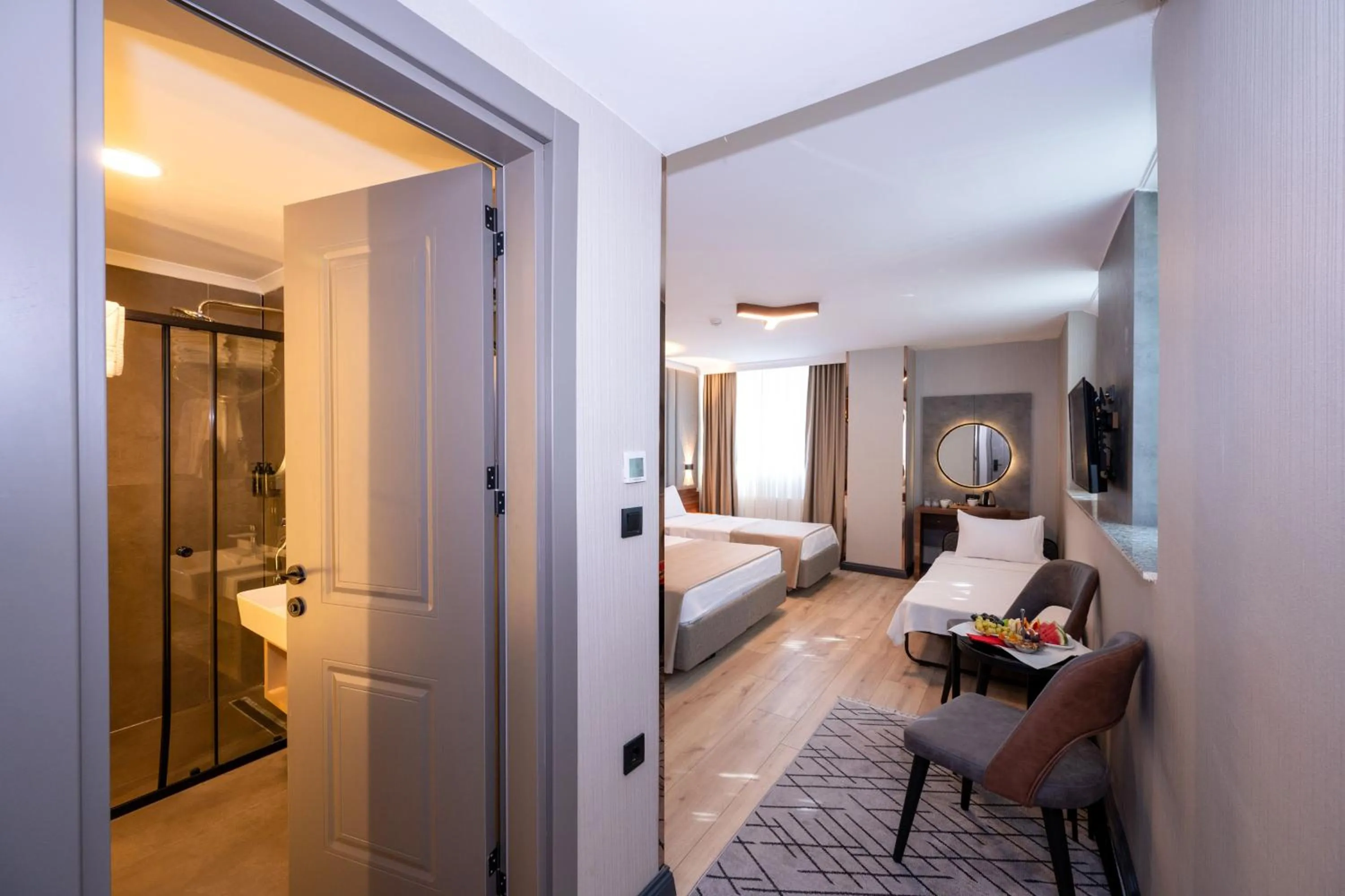 Photo of the whole room, Bed in Vess Hotel