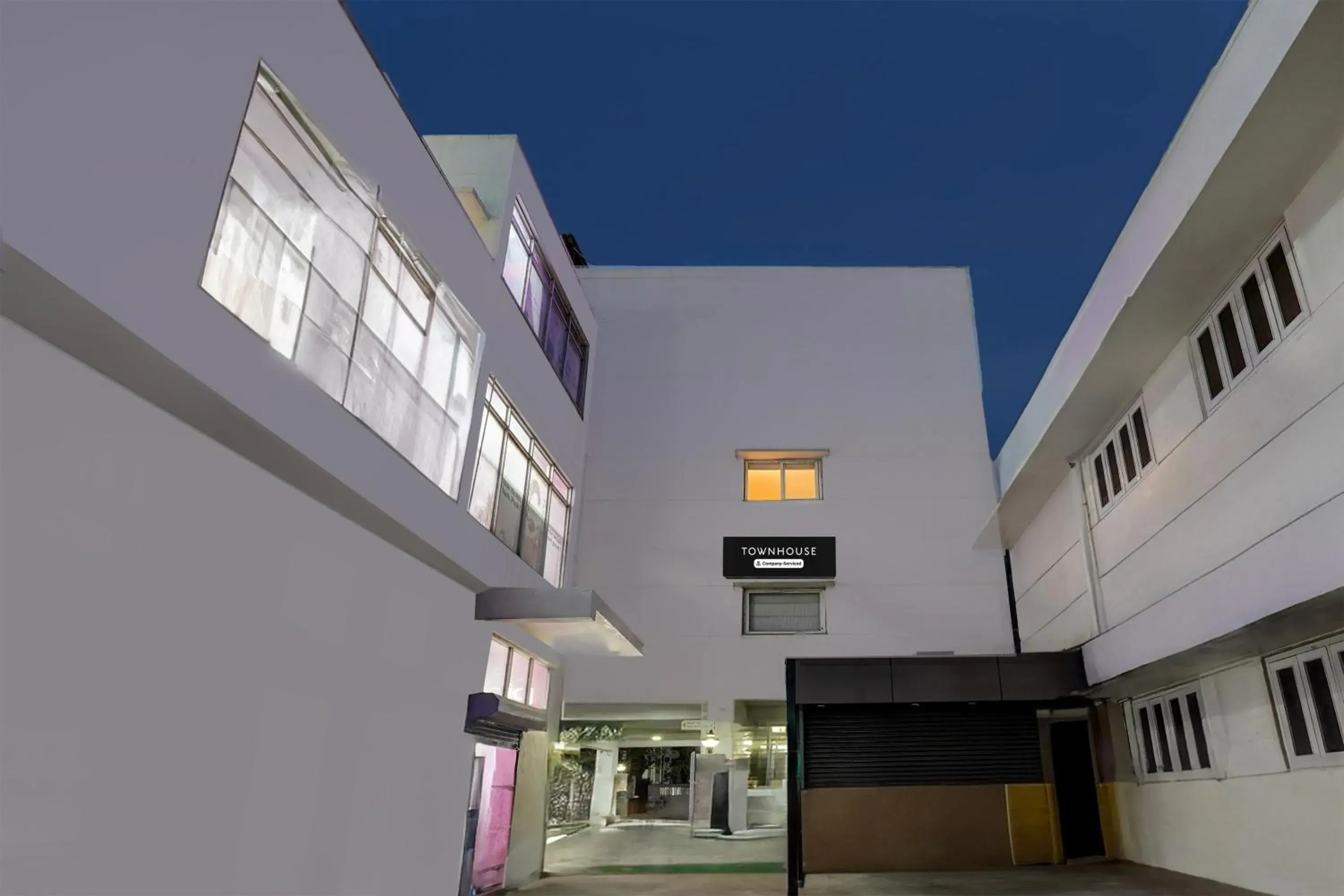 Facade/entrance in Super Townhouse Arcot Road Near Kauvery hospital Facade/entrance in Super Townhouse Arcot Road Near Kauvery hospital