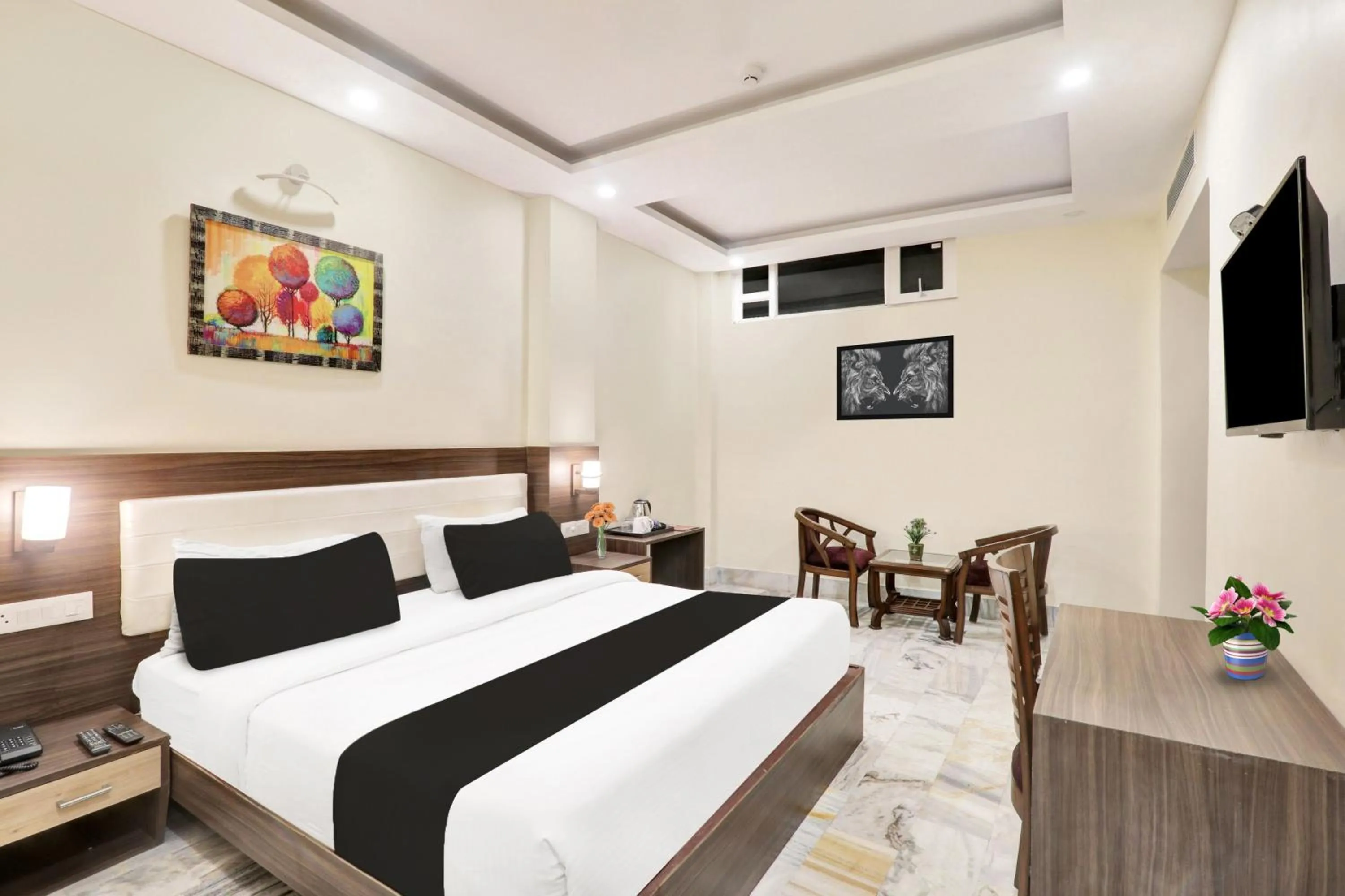 Bedroom, Bed in Super Townhouse Kankarbagh Formerly Kunwar Alcajars