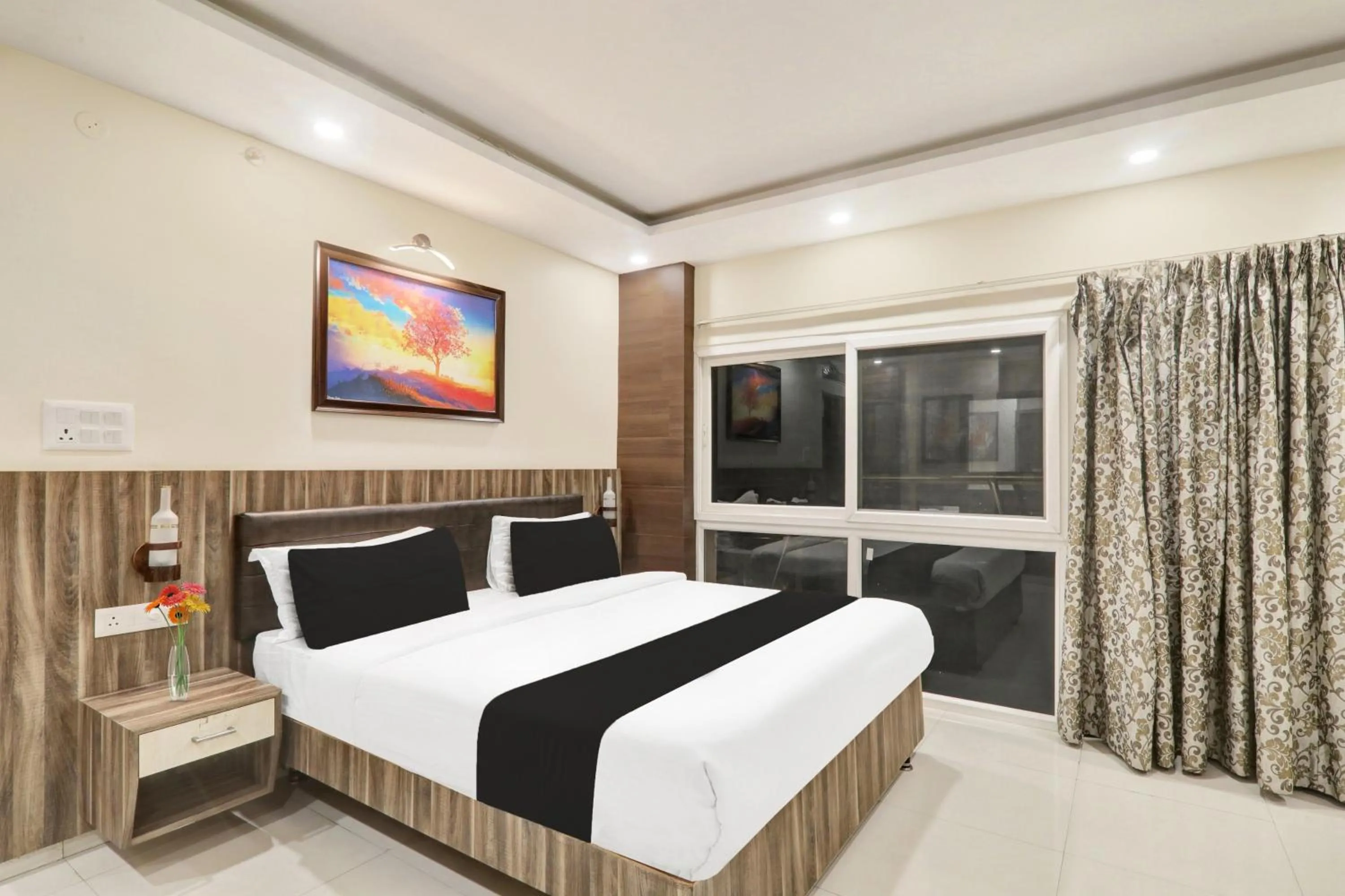 Bedroom, Bed in Super Townhouse Kankarbagh Formerly Kunwar Alcajars