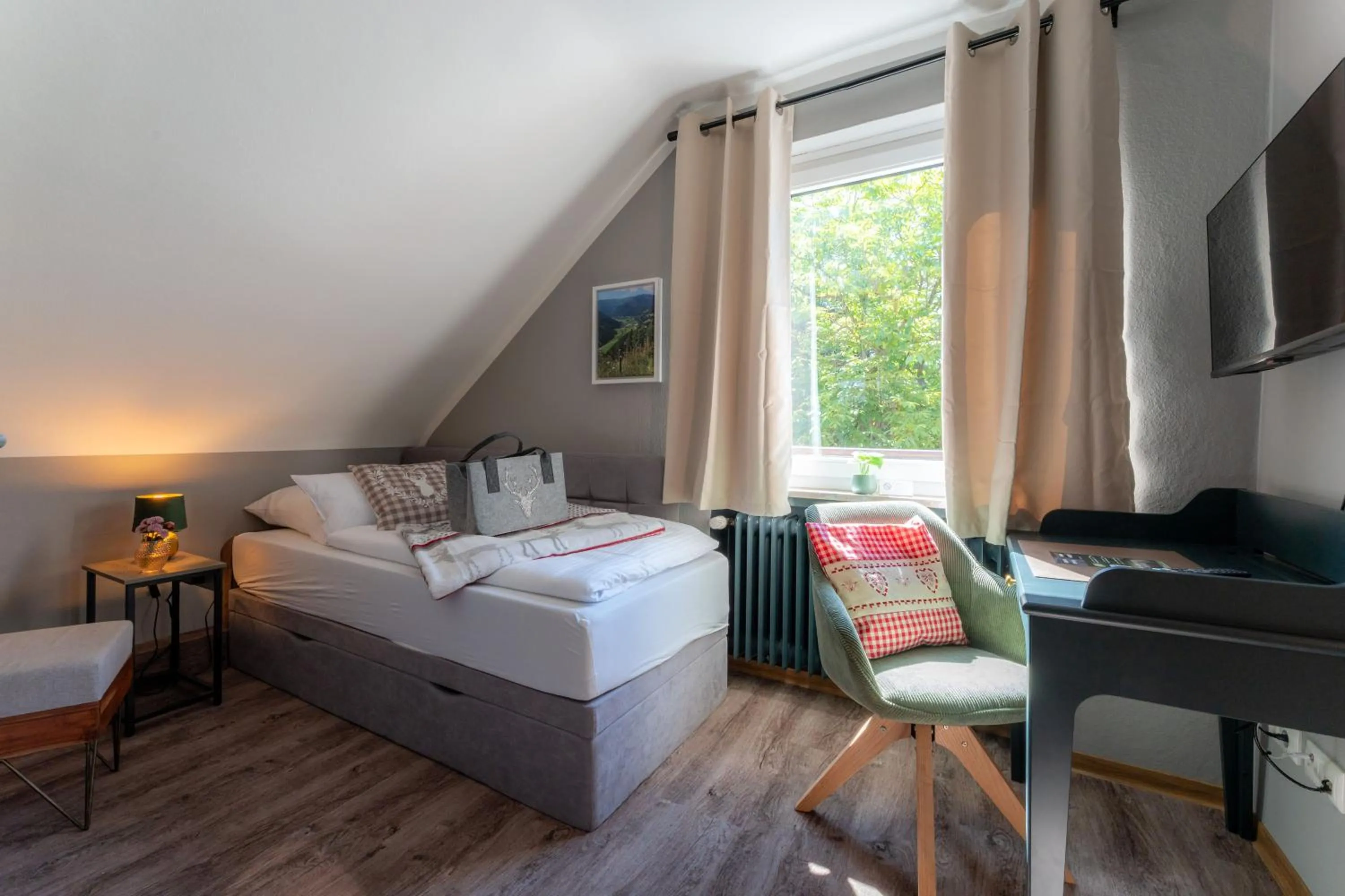 Bed in Gasthof Neuhaus