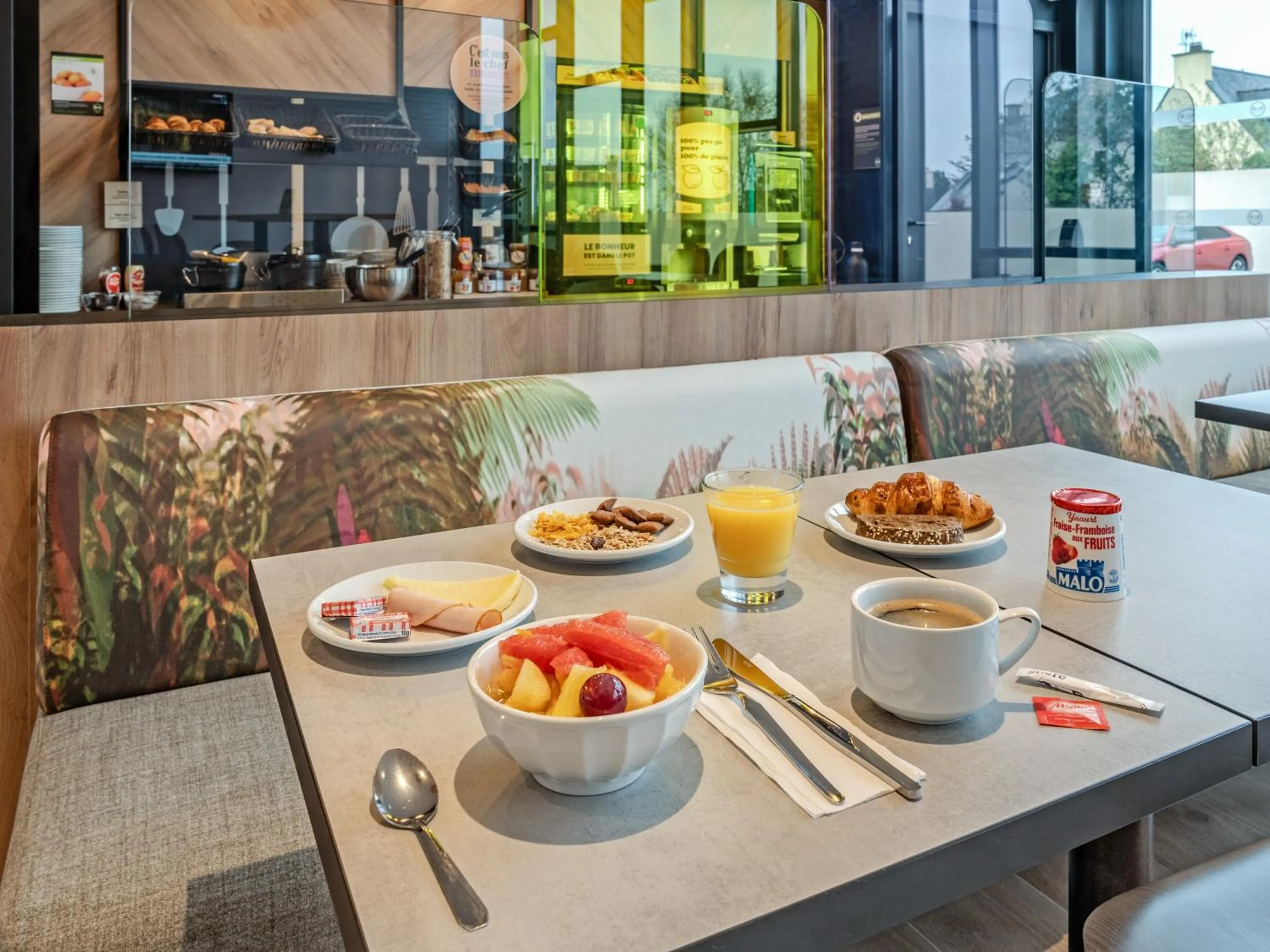 Breakfast in B&B HOTEL Brest Porte de Gouesnou