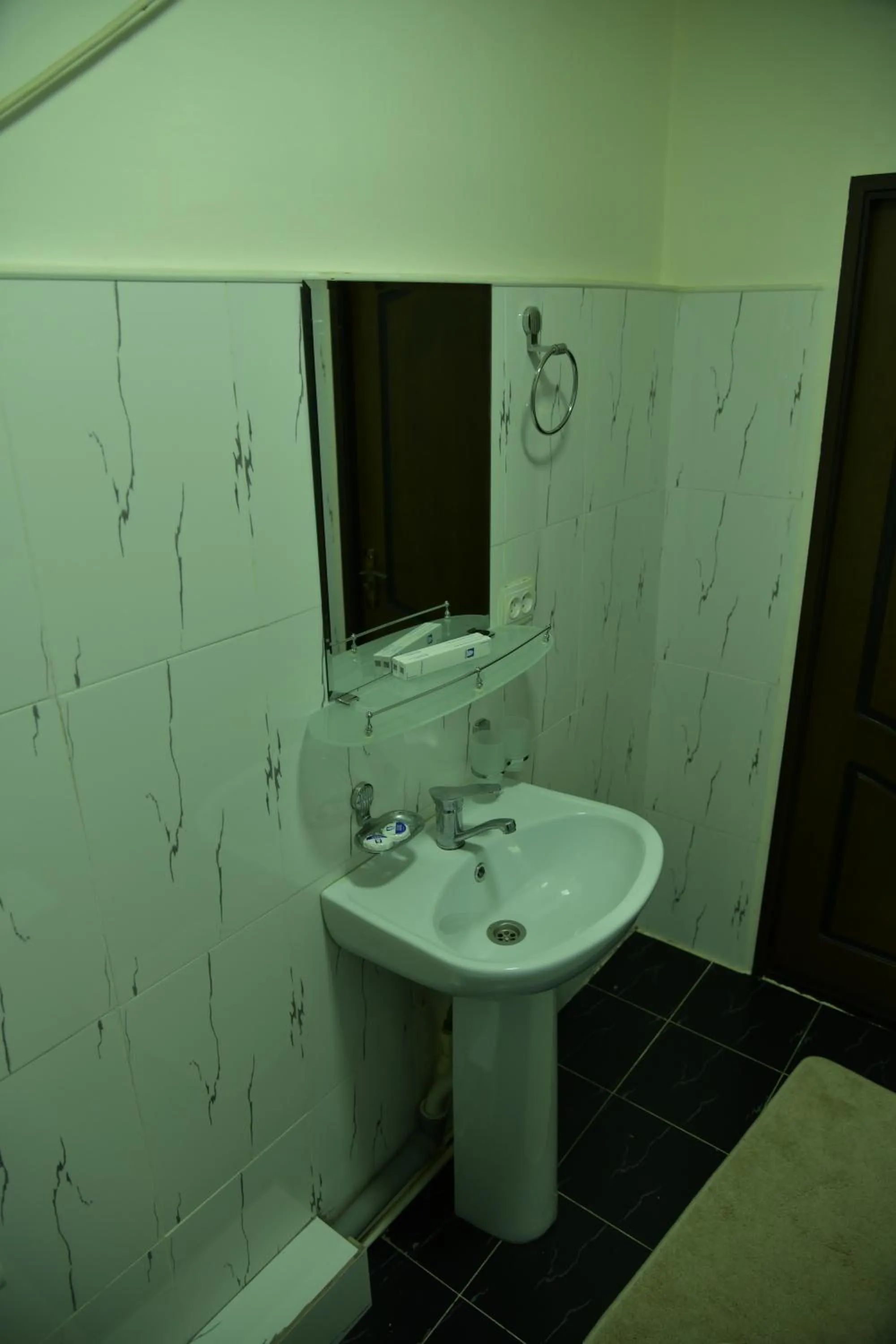 Bathroom in Mulberry Hotel