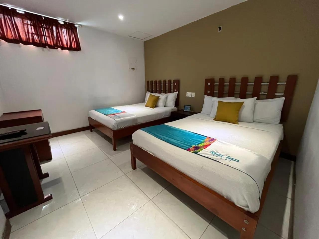 Bed in Mar Inn Hotel