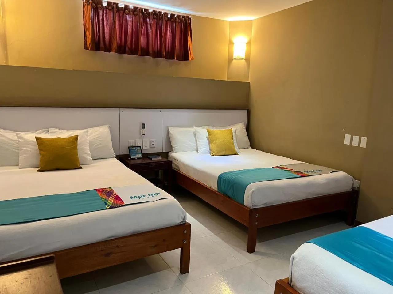 Bed in Mar Inn Hotel