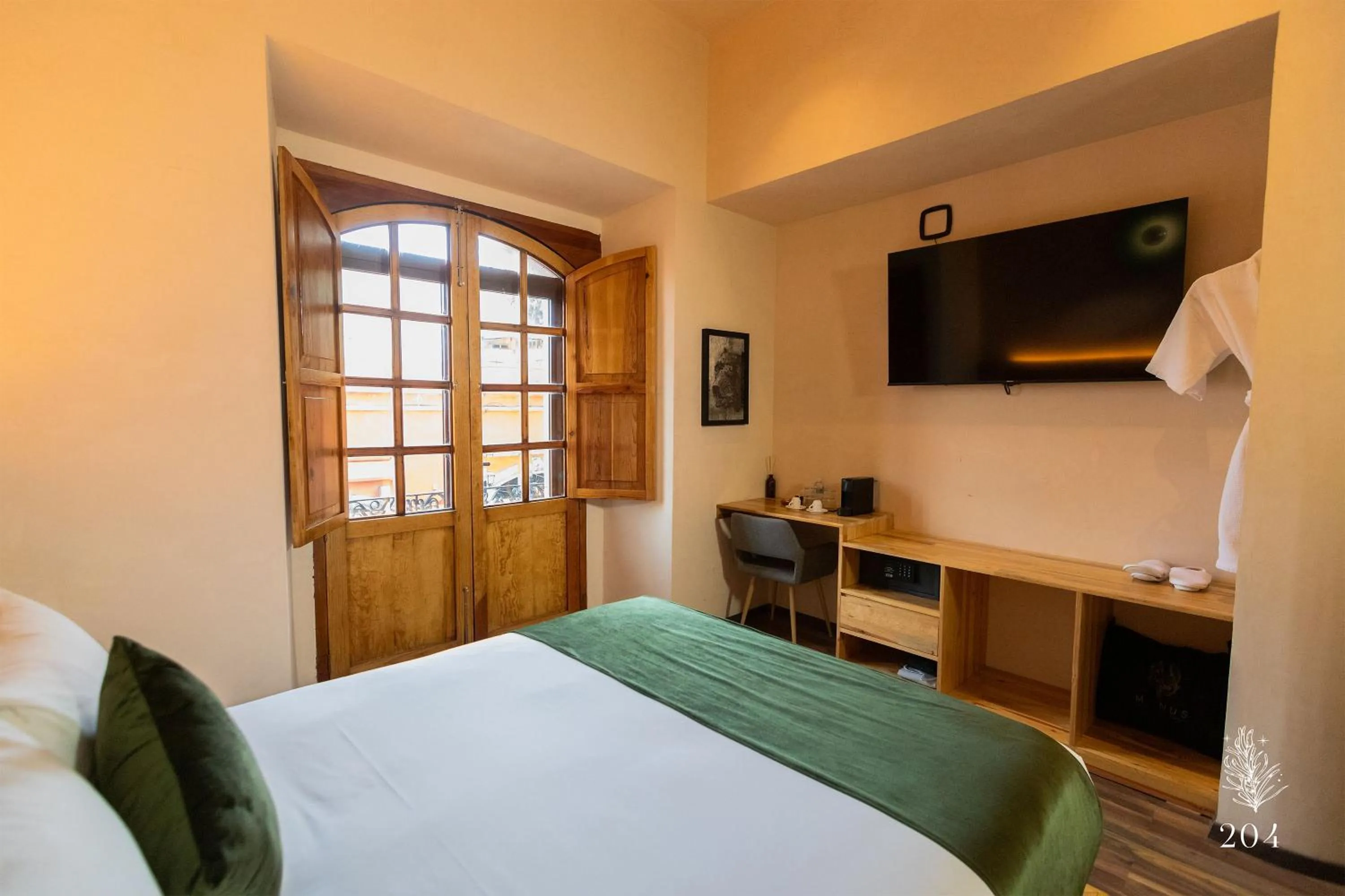 TV and multimedia, Bed in Sauvé Casa Boutique