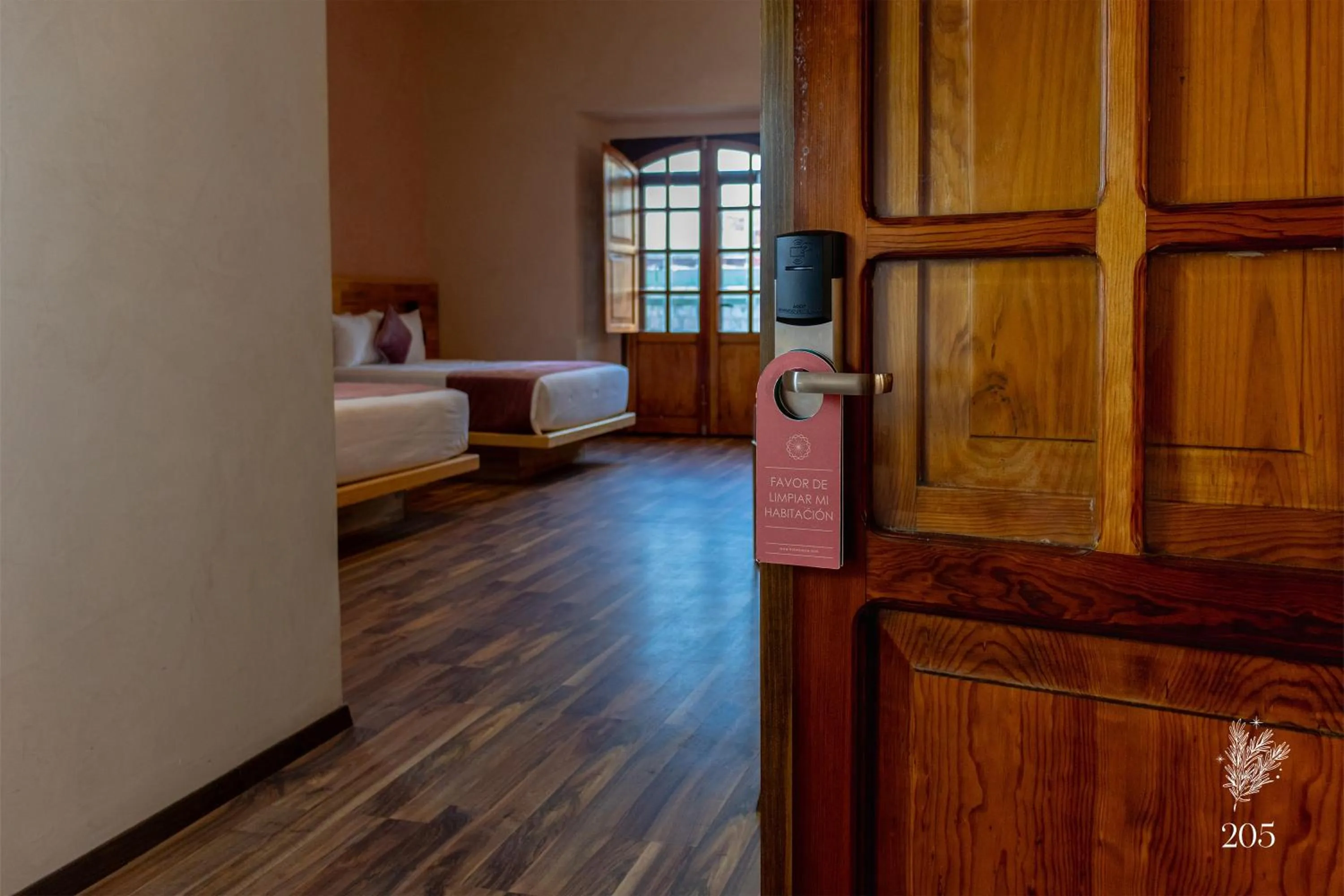 Photo of the whole room, Bed in Sauvé Casa Boutique