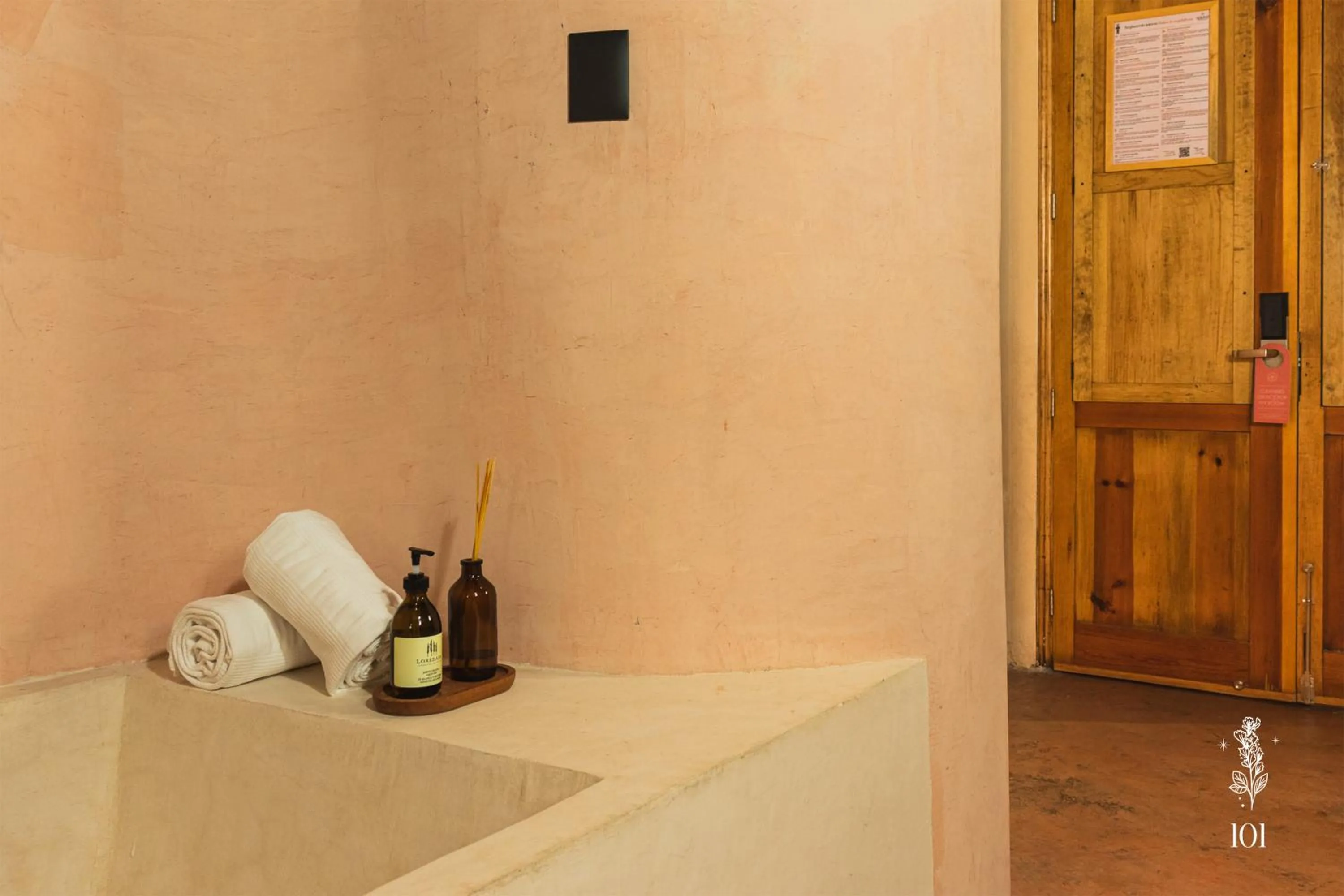 Photo of the whole room in Sauvé Casa Boutique