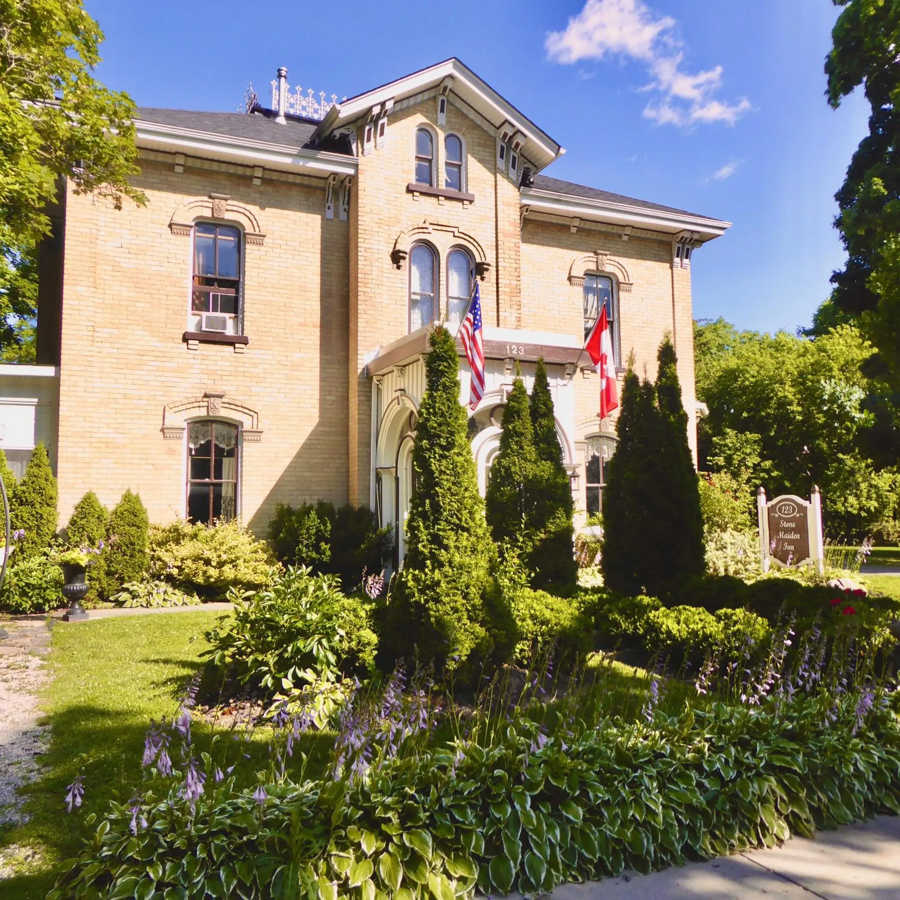 Stone Maiden Inn Stone Maiden Inn