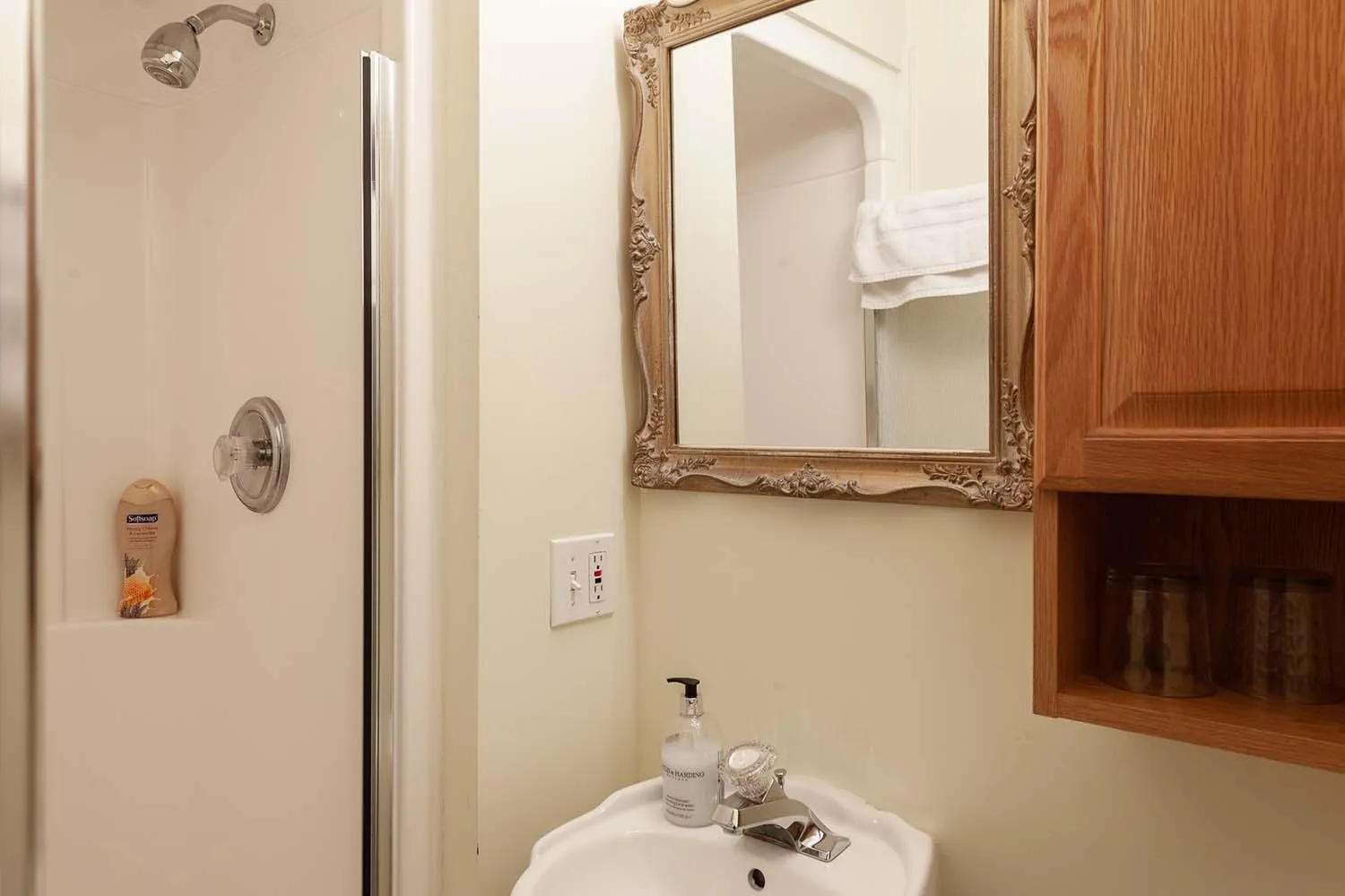 Bathroom in Stone Maiden Inn