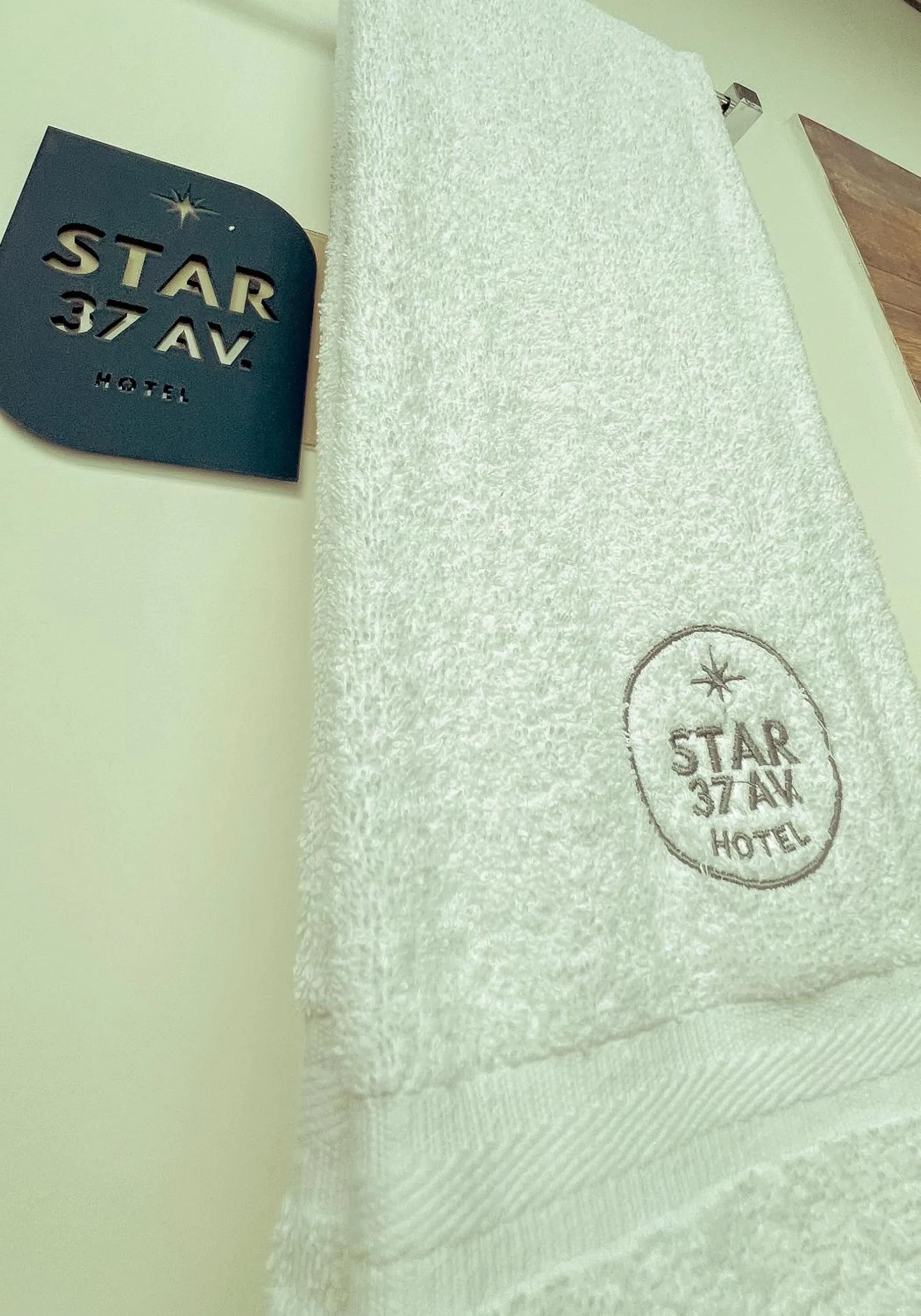 Star AV 37 HOTEL