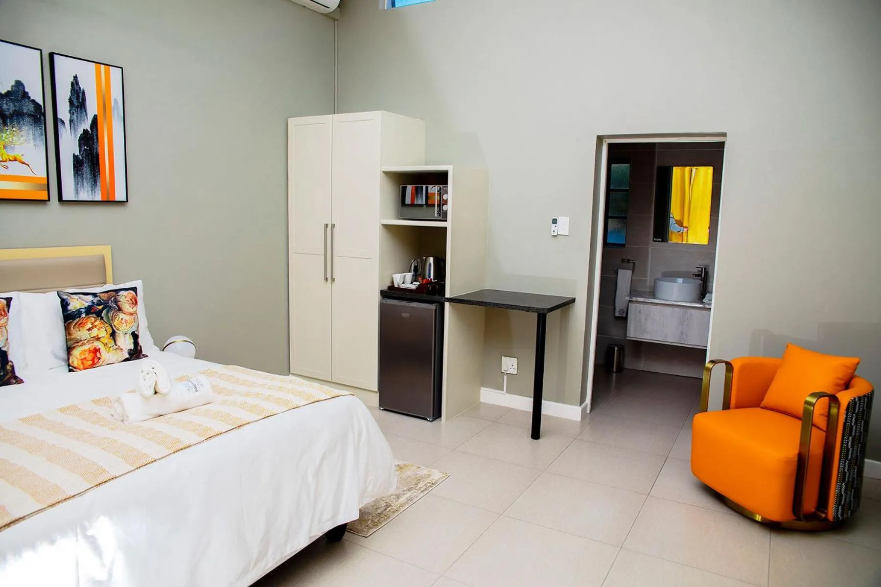 Bed in Positano Boutique Hotel