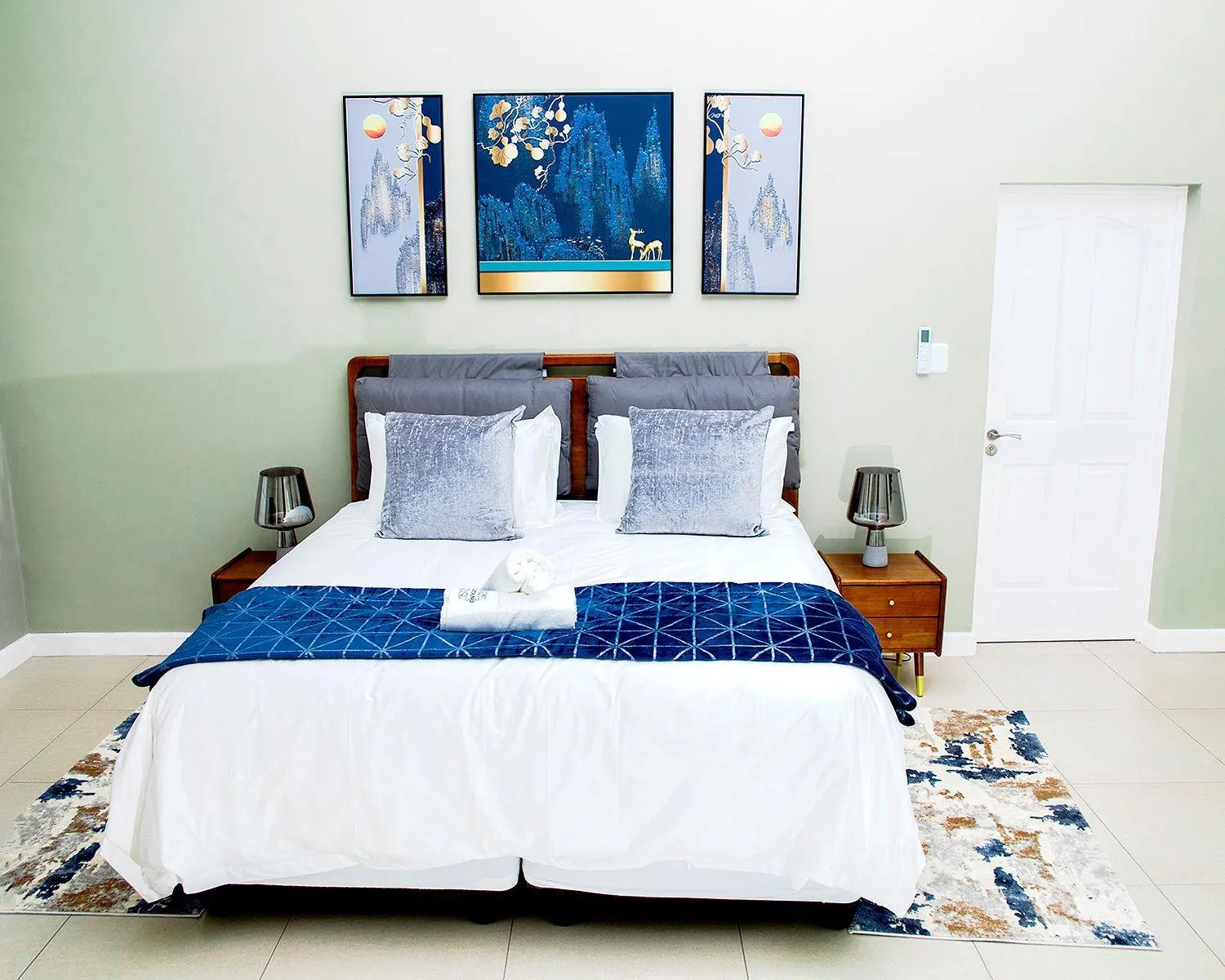 Bed in Positano Boutique Hotel