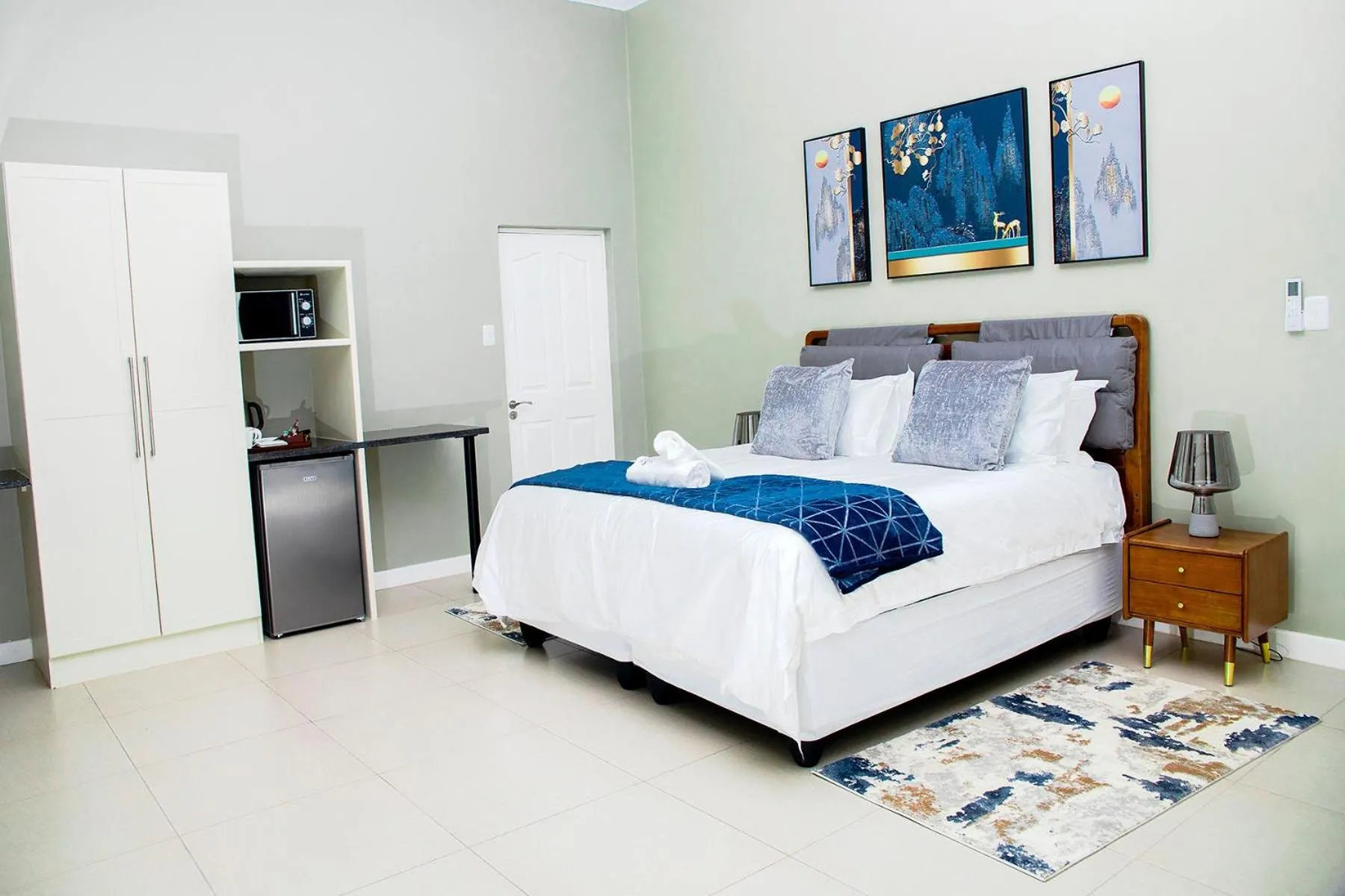 Bed in Positano Boutique Hotel