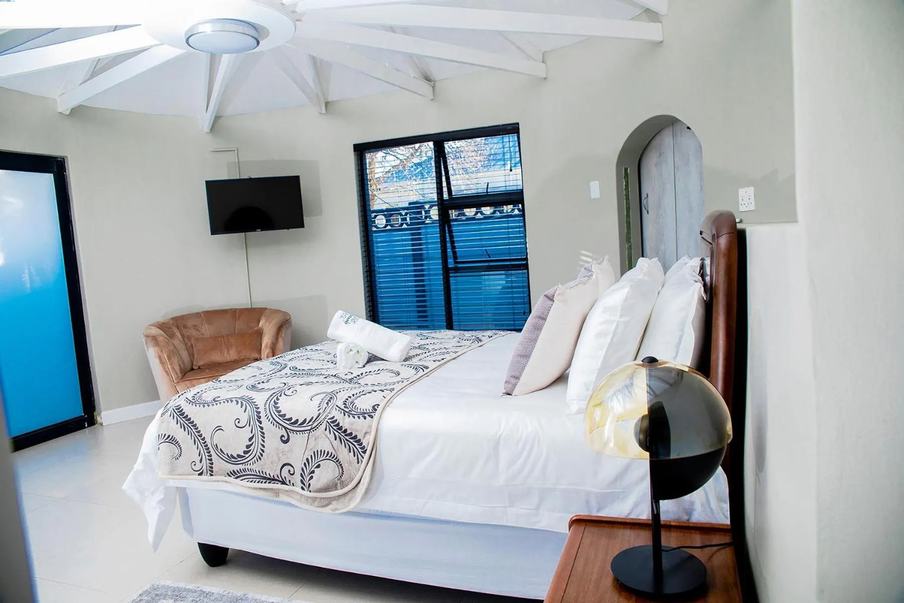 Bed in Positano Boutique Hotel