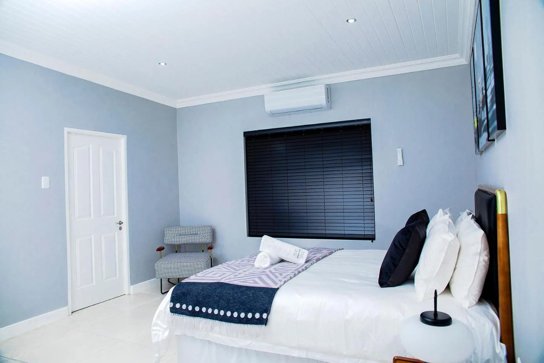 Bed in Positano Boutique Hotel