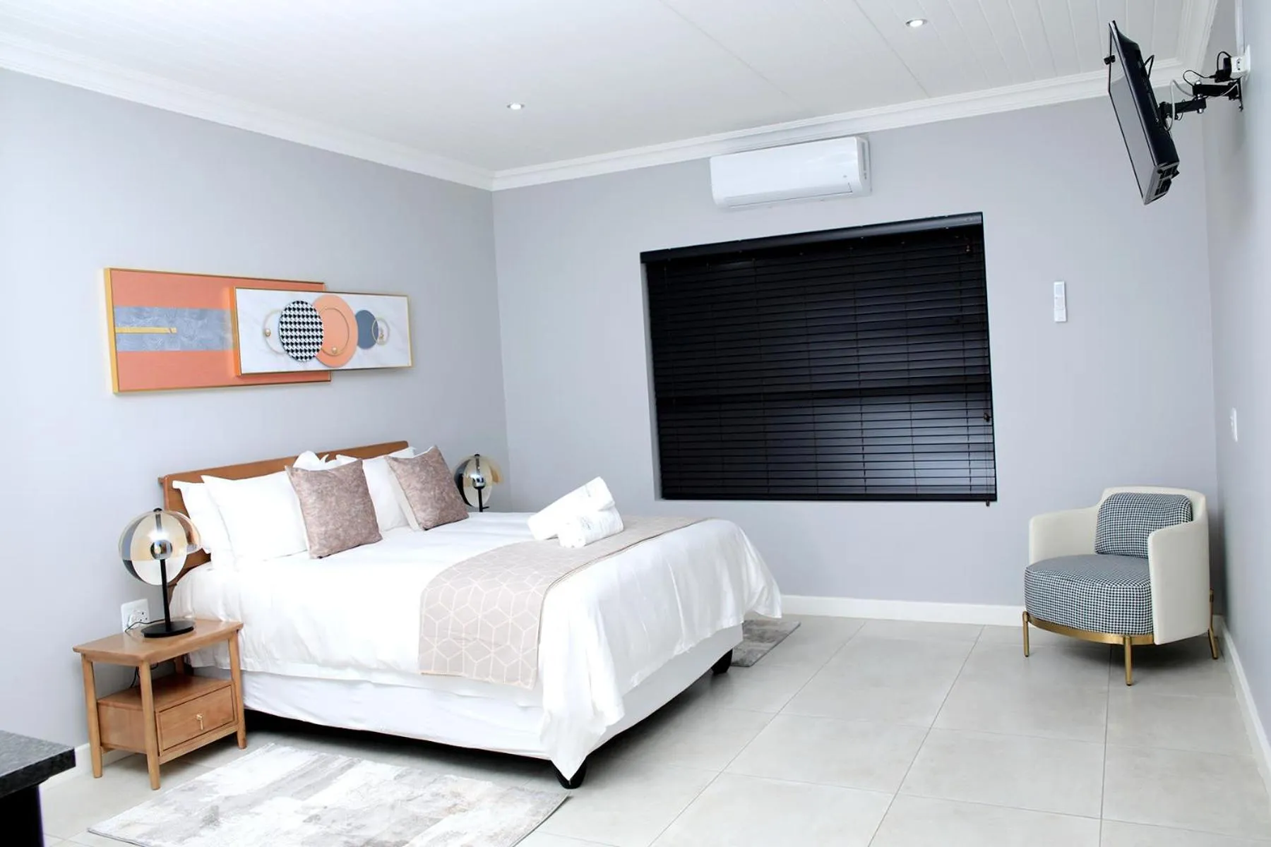 Bed in Positano Boutique Hotel