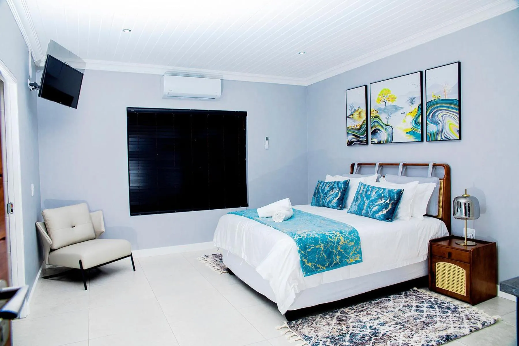 Bed in Positano Boutique Hotel