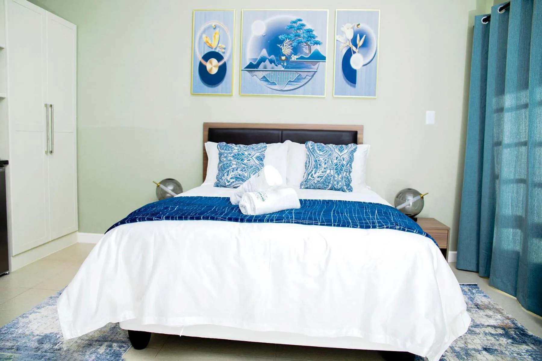 Bed in Positano Boutique Hotel