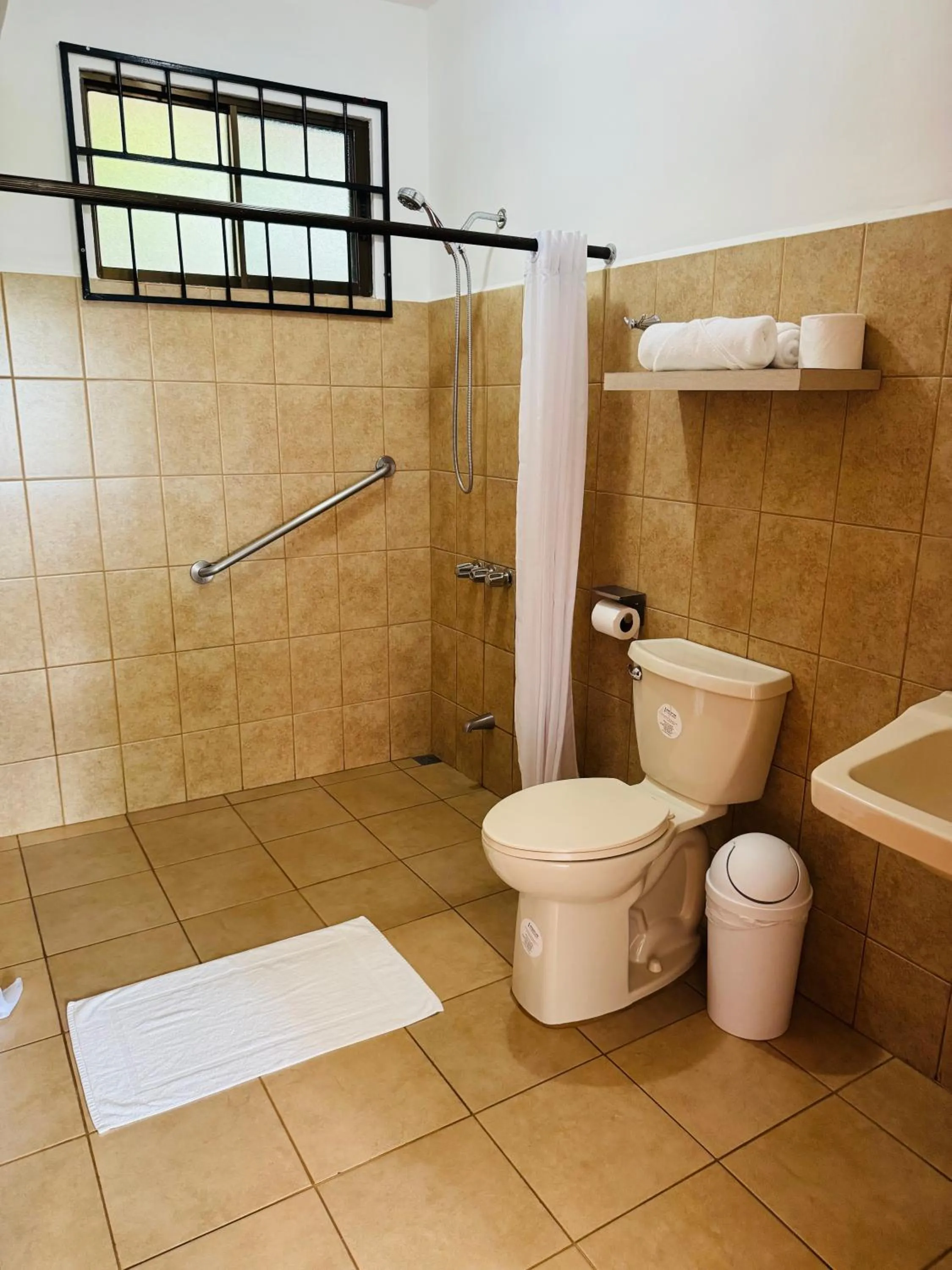 Shower in Apartotel Flamboyant