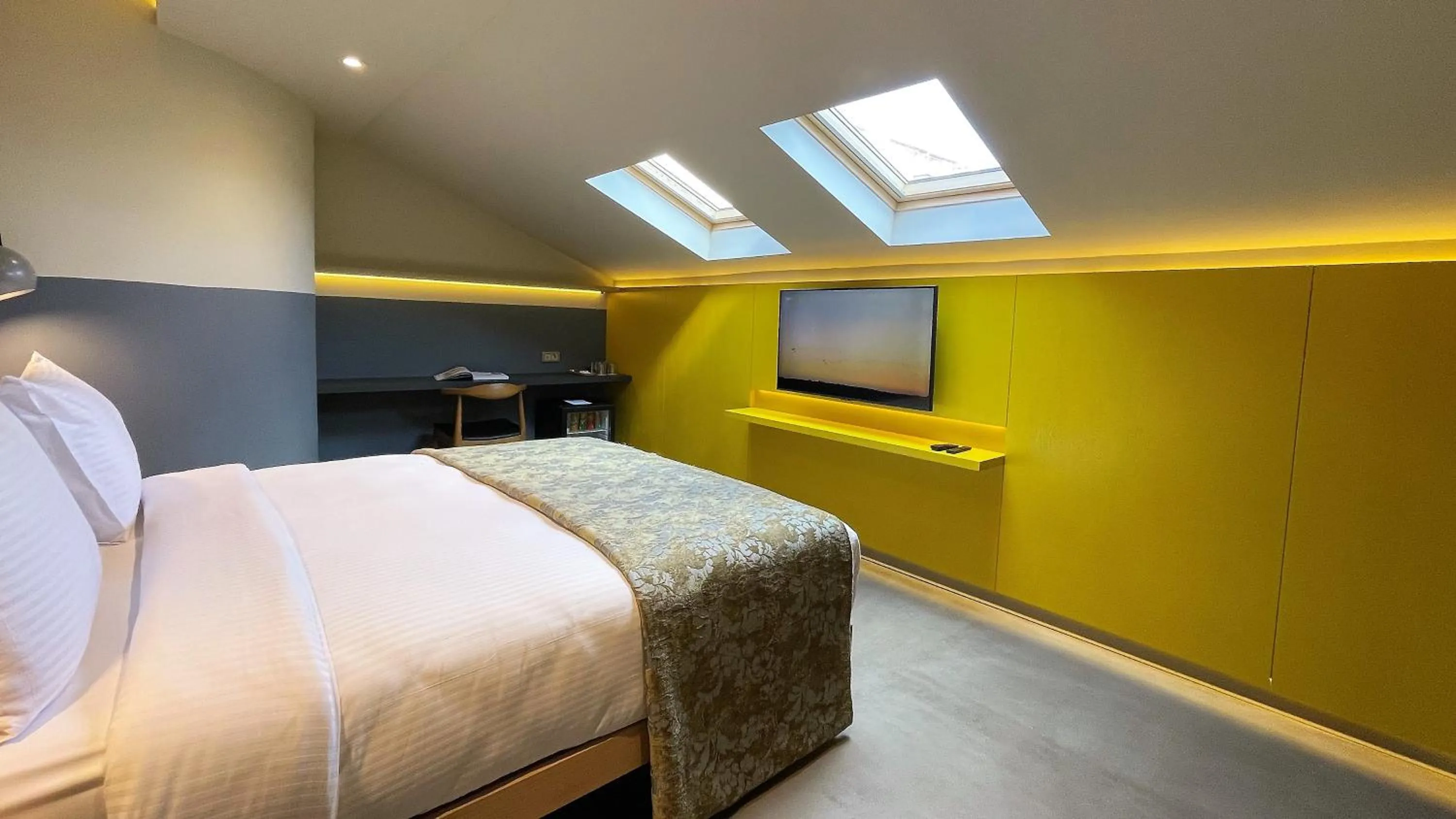 Standard Queen Room in Nevv Bosphorus Hotel & Suites