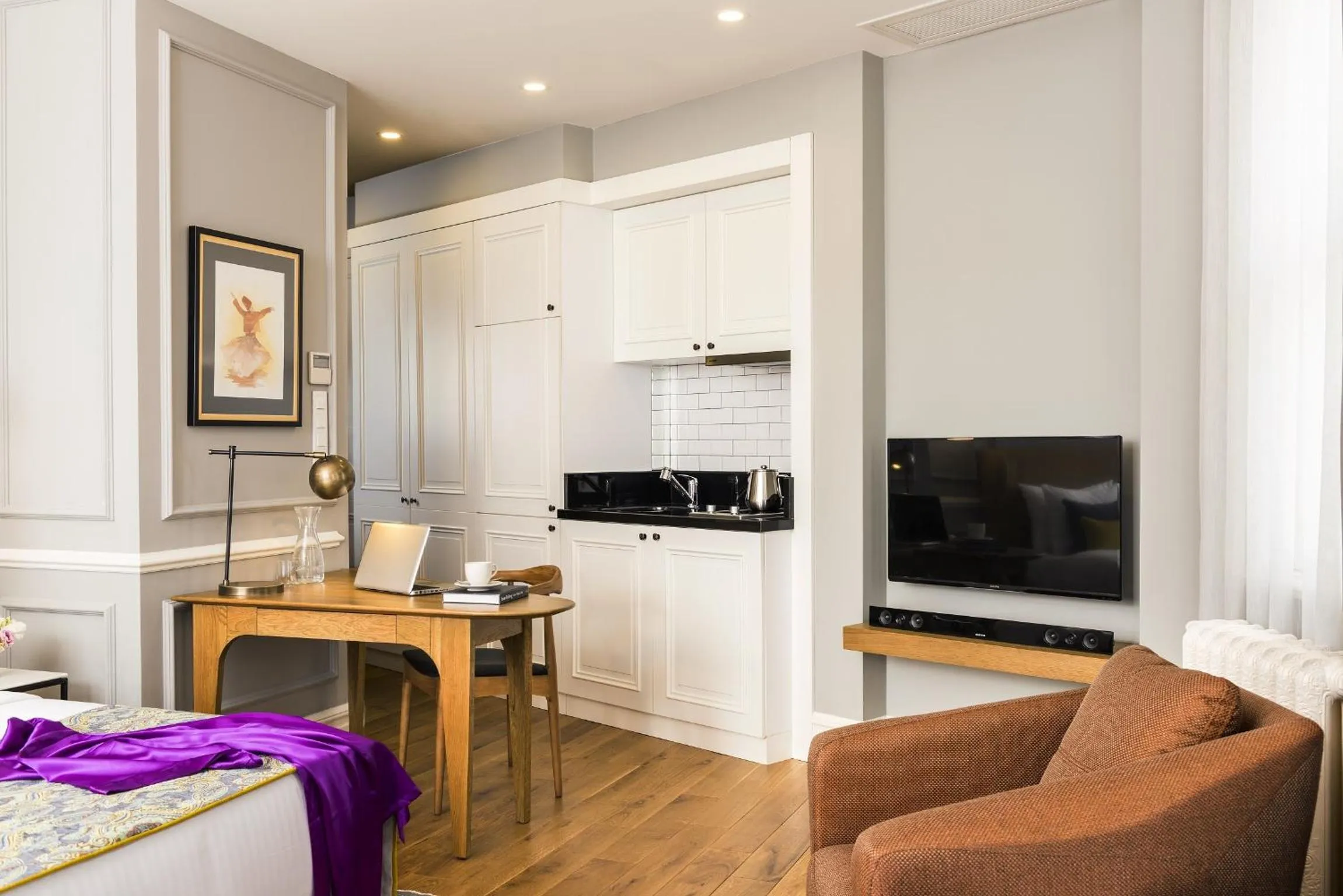 Photo of the whole room in Nevv Bosphorus Hotel & Suites