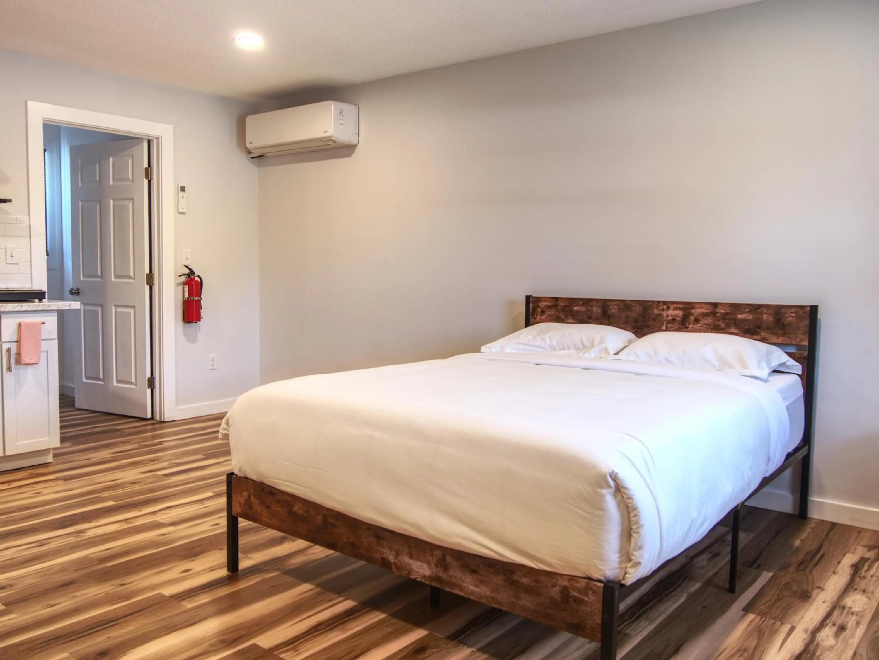 Bed in Vermont Suites