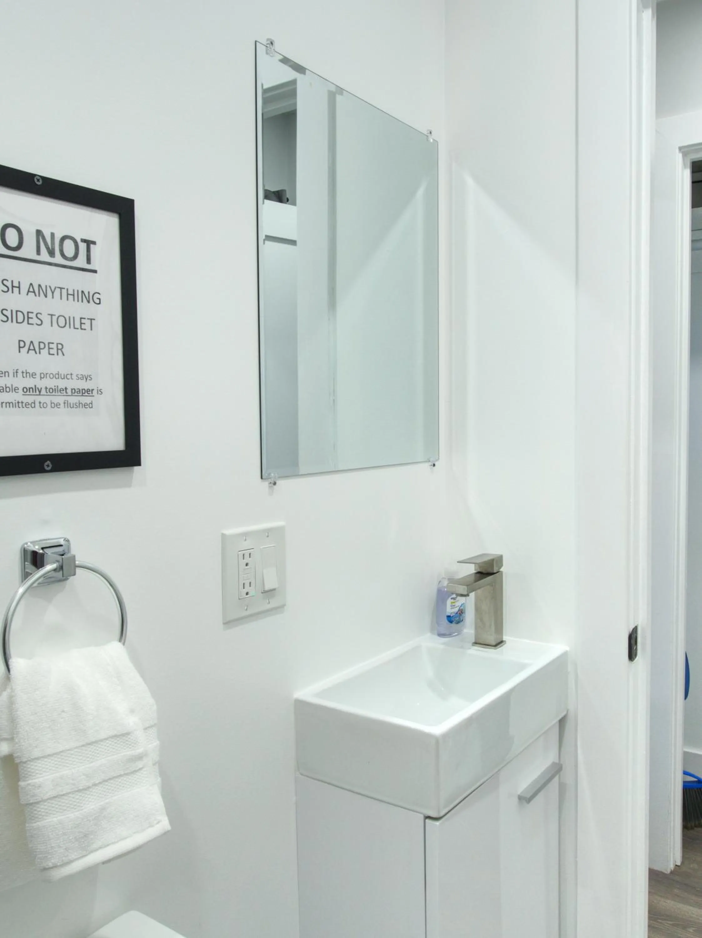 Bathroom in Vermont Suites