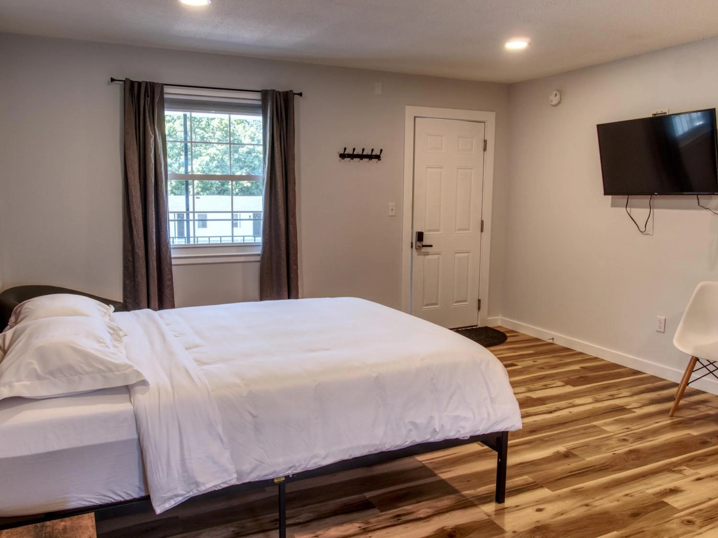 Bed in Vermont Suites