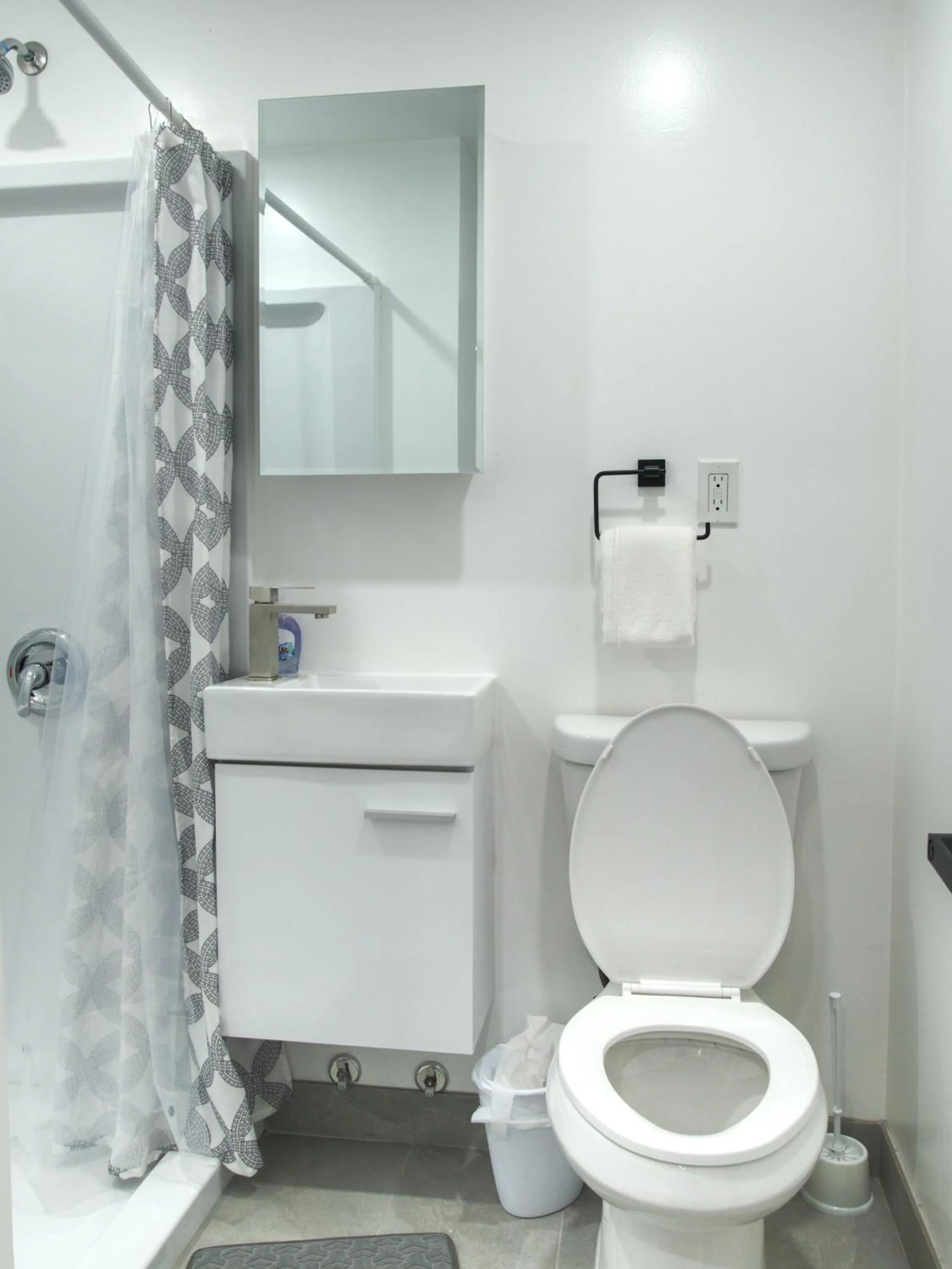 Bathroom in Vermont Suites