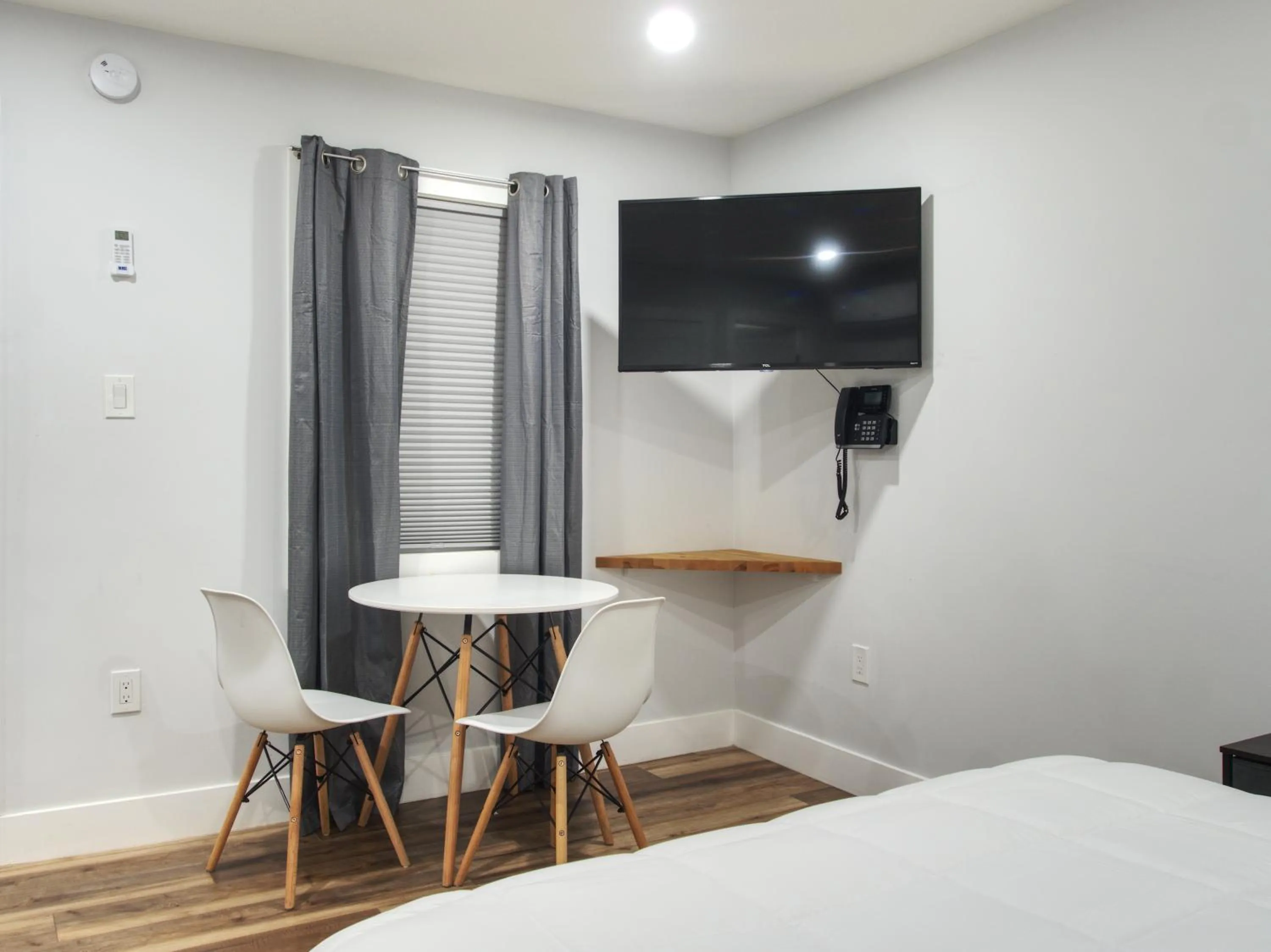 TV and multimedia, Bed in Vermont Suites