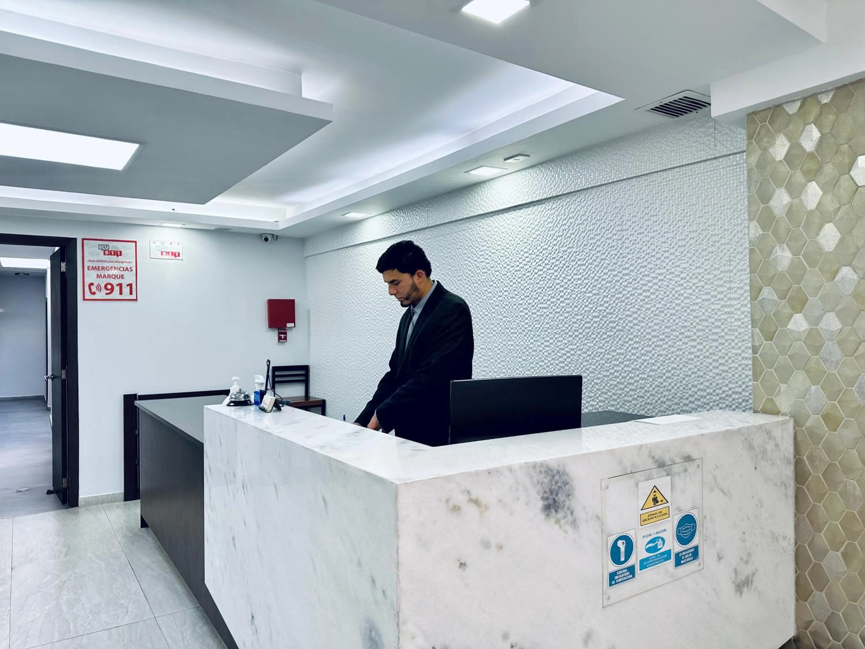 Staff in Hotel Tiwintza Internacional