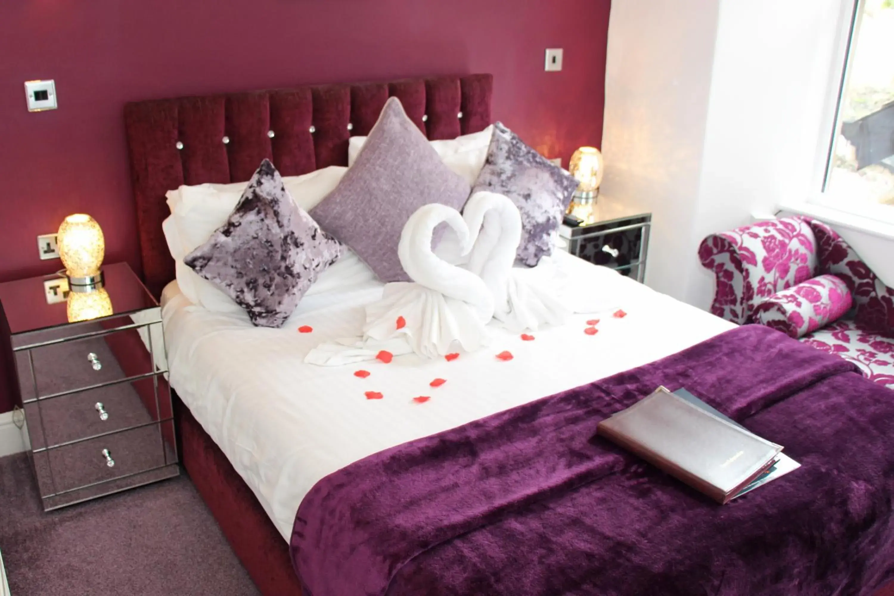 Bedroom, Bed in St John's Lodge Guest House incl off-site leisure club Bedroom, Bed in St John's Lodge Guest House incl off-site leisure club