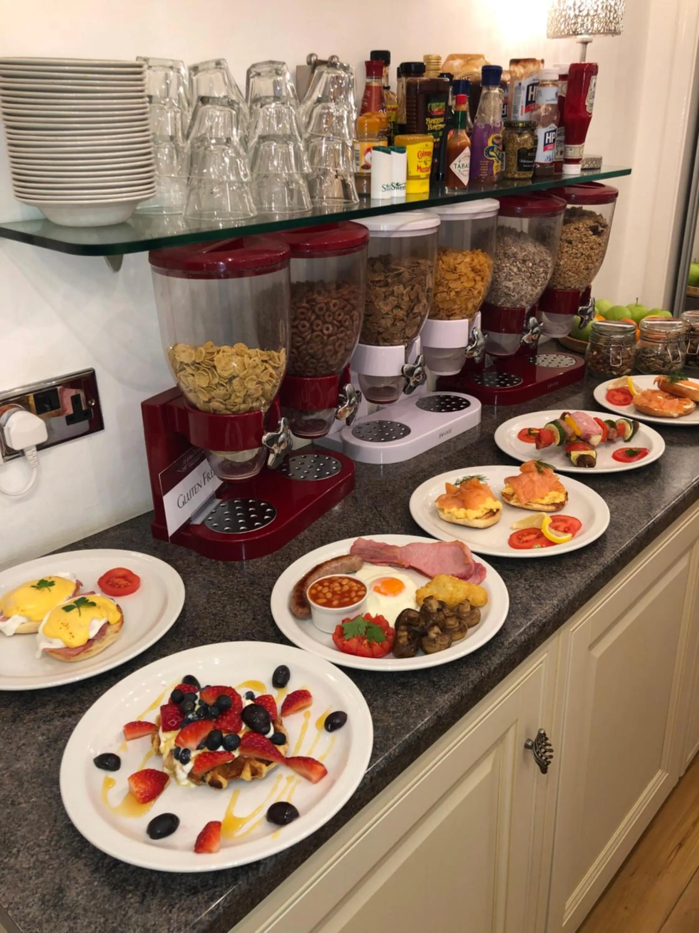 English/Irish breakfast in St John's Lodge Guest House incl off-site leisure club