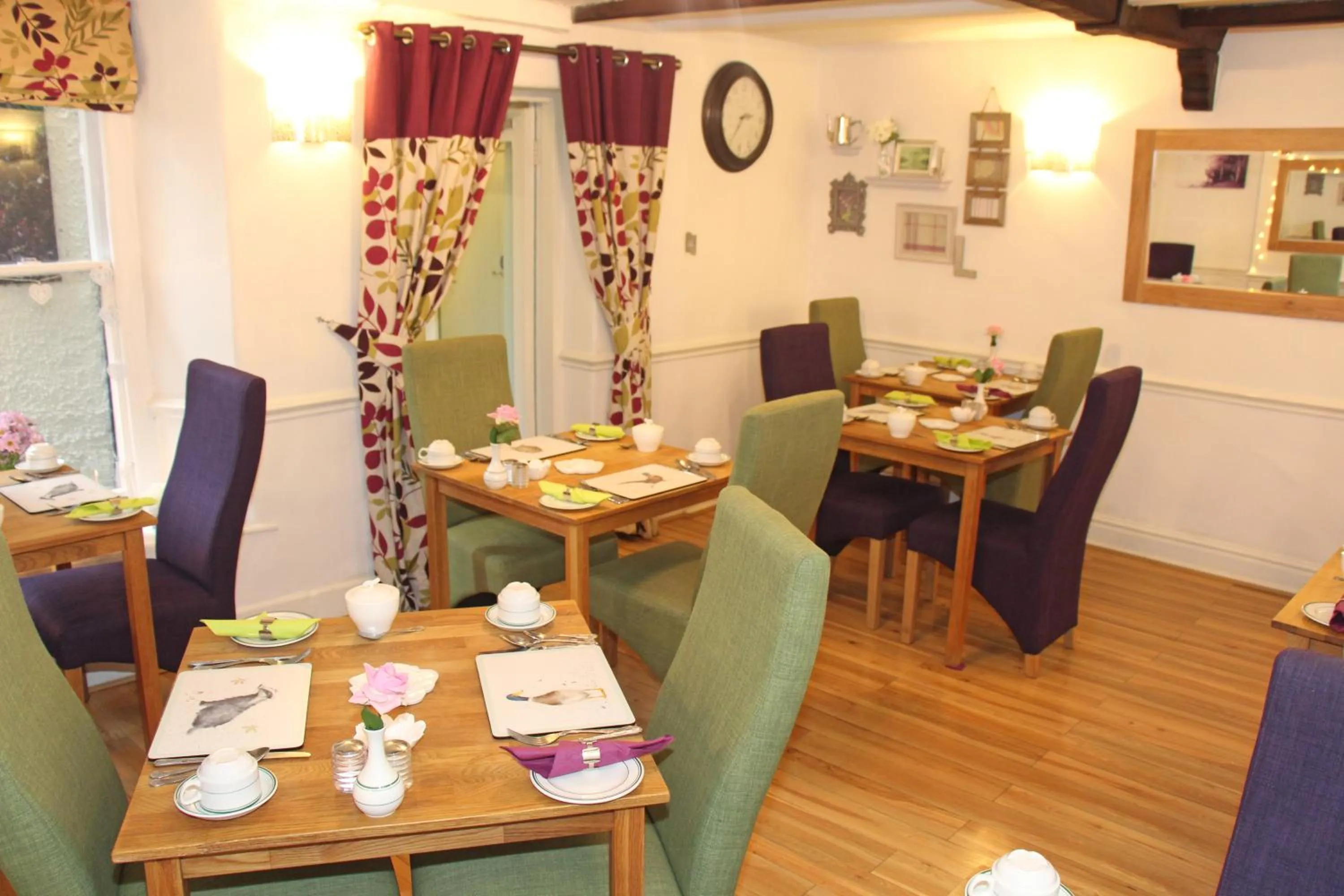 Restaurant/places to eat in St John's Lodge Guest House incl off-site leisure club