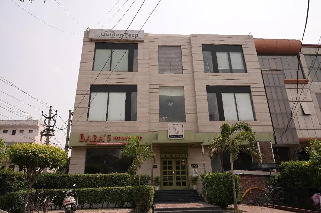 Property building in Hotel Golden Fern Property building in Hotel Golden Fern