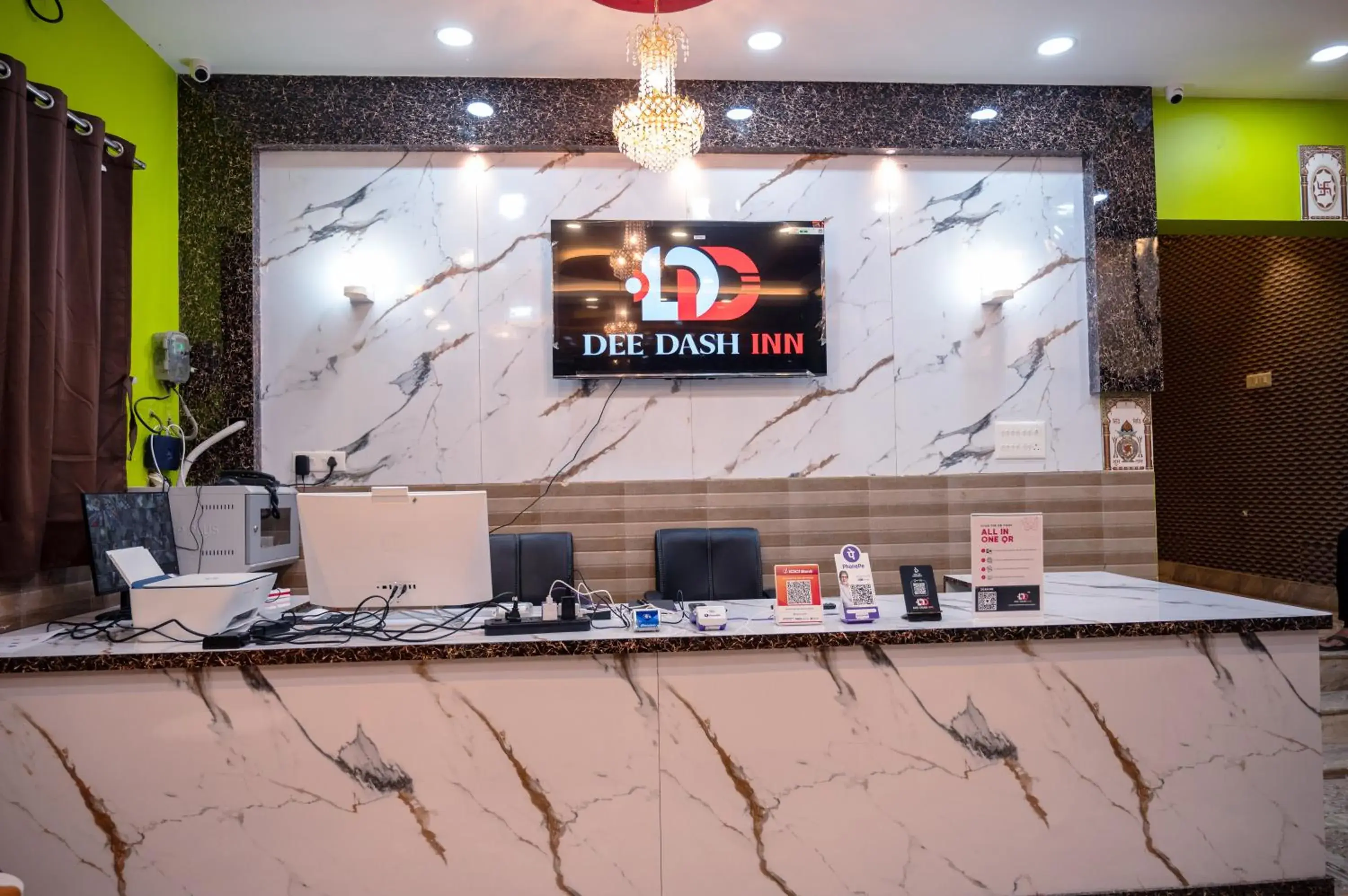 Lobby or reception in Dee Dash Inn Lobby or reception in Dee Dash Inn